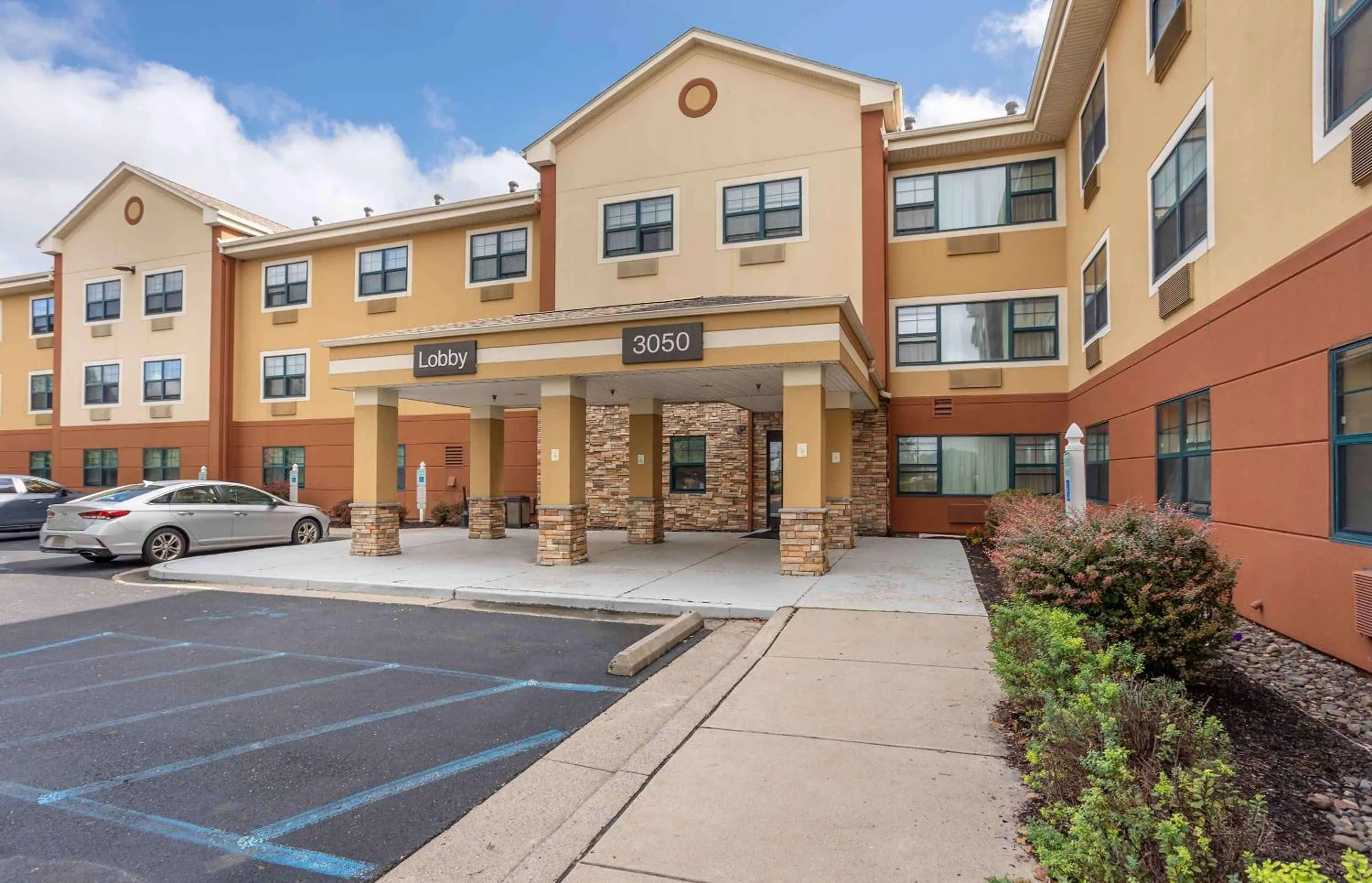 Property building in Extended Stay America Suites - Allentown - Bethlehem