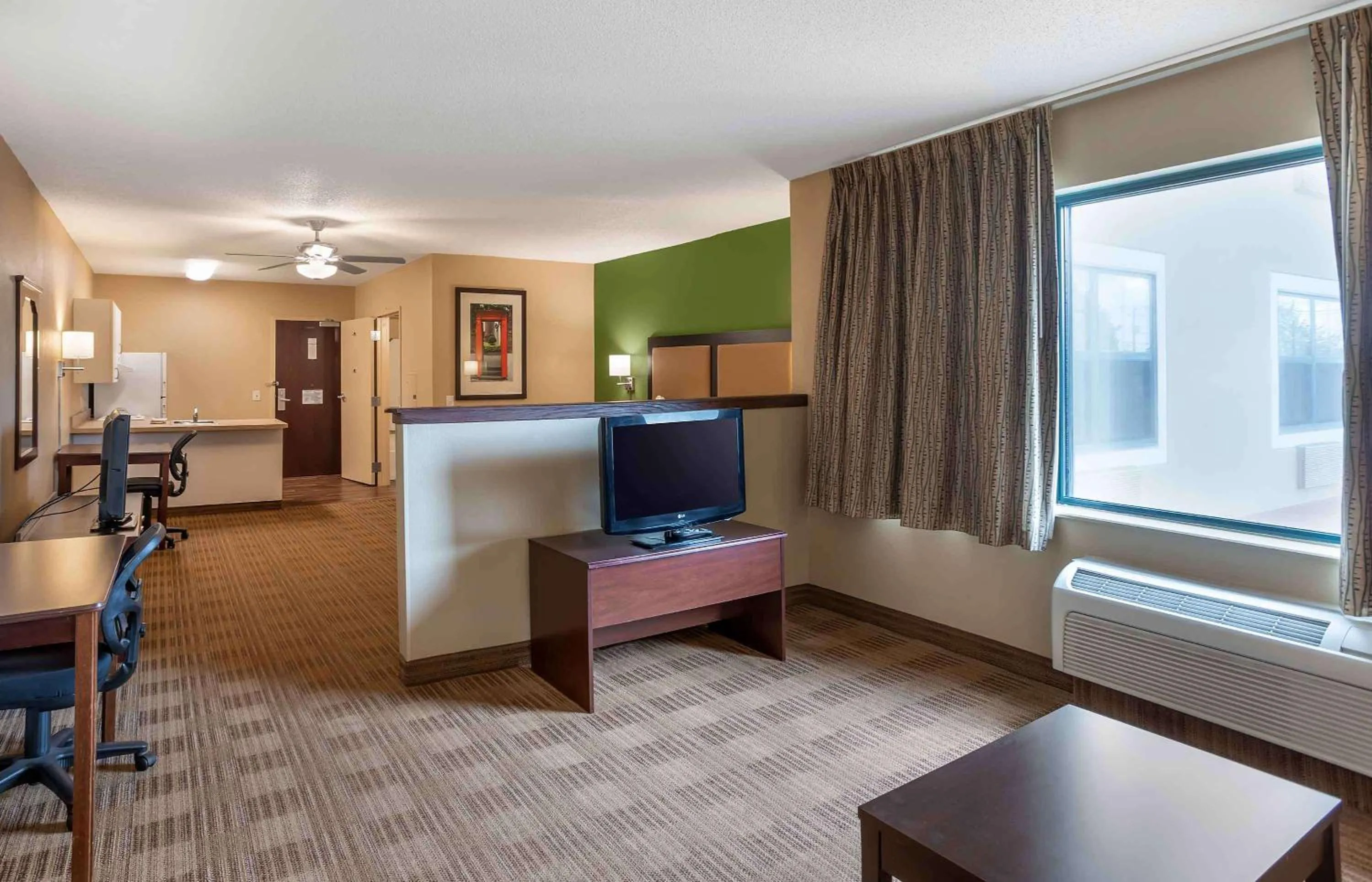 Bedroom in Extended Stay America Suites - Allentown - Bethlehem
