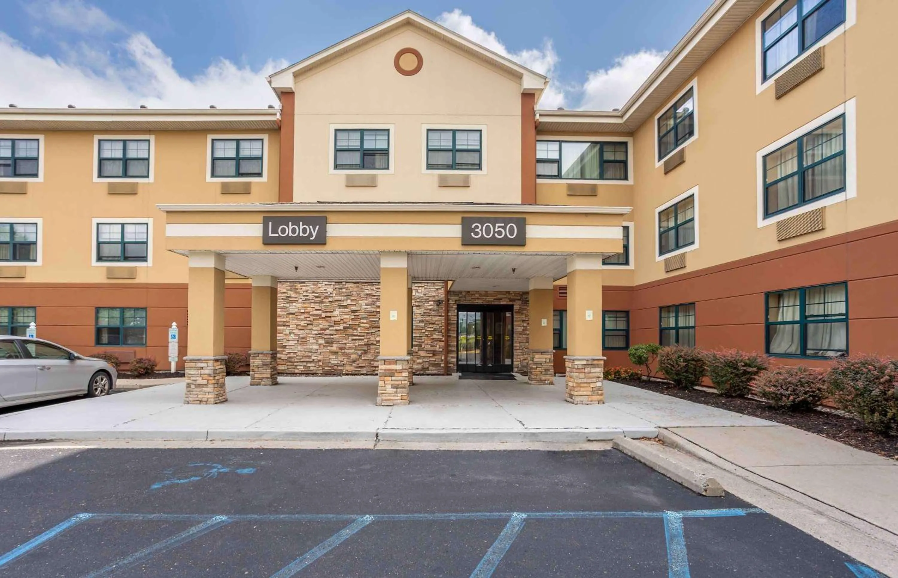 Property building in Extended Stay America Suites - Allentown - Bethlehem