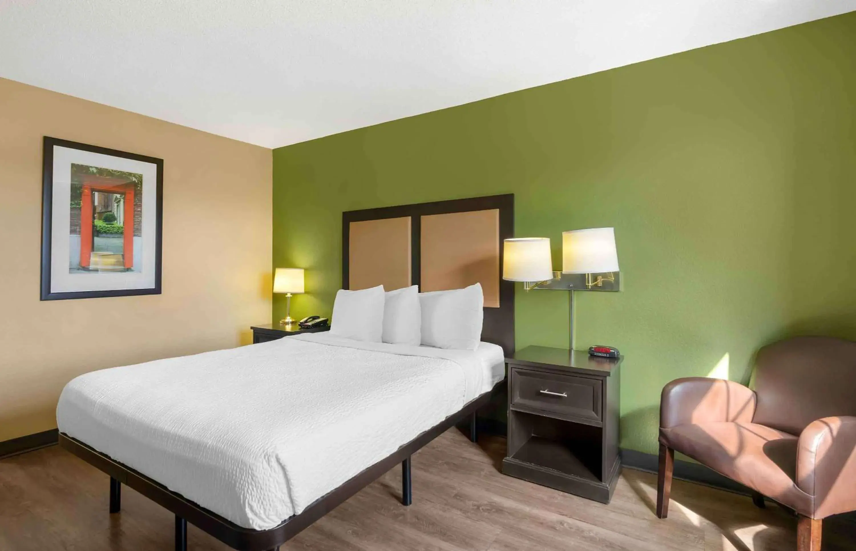 Queen studio with 1 Queen Bed - Disability Access/Non-Smoking in Extended Stay America Suites - St Petersburg - Clearwater - Executive Dr Queen studio with 1 Queen Bed - Disability Access/Non-Smoking in Extended Stay America Suites - St Petersburg - Clearwater - Executive Dr