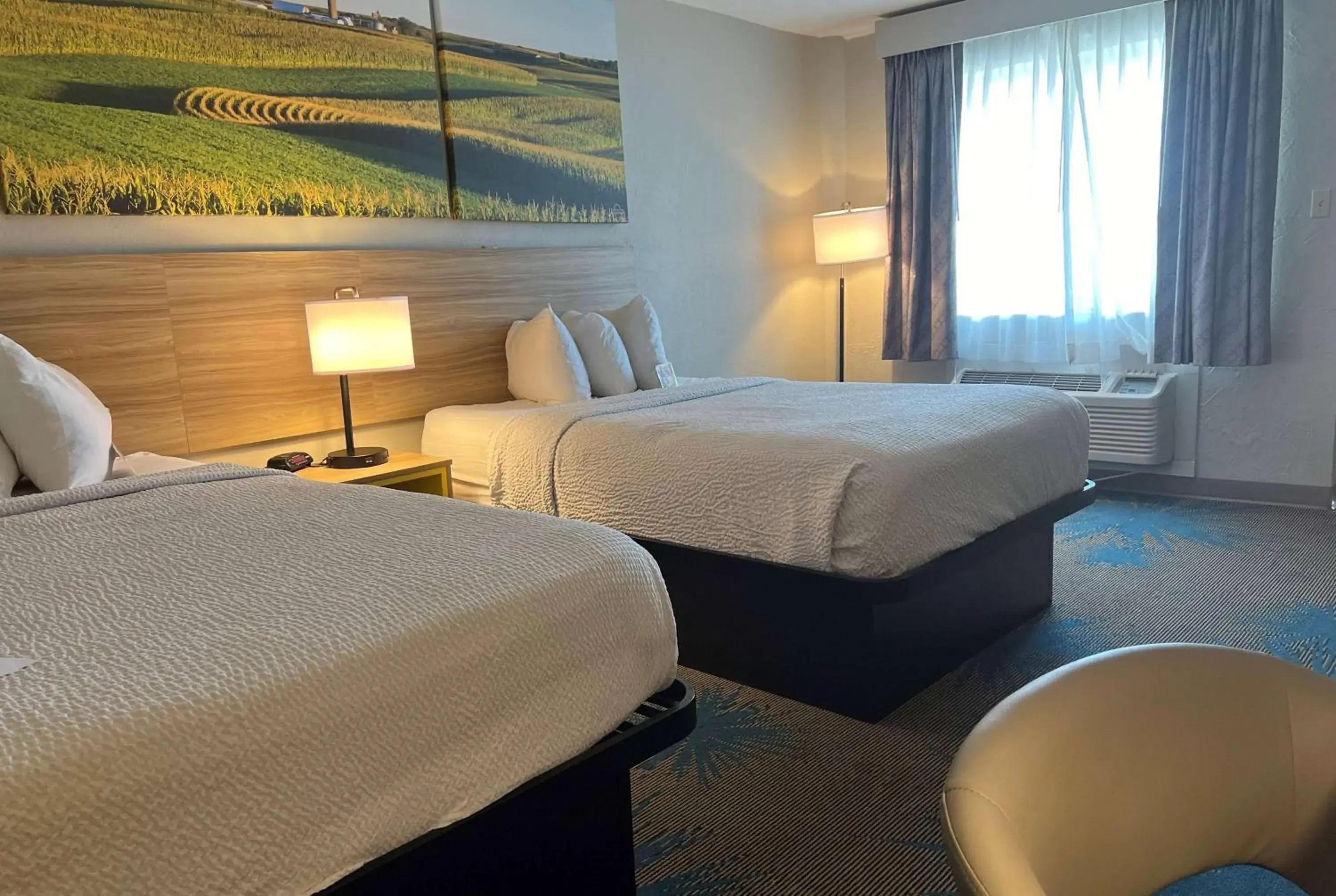 Double Room with Two Double Beds - Mobility Access/Non-Smoking in Days Inn by Wyndham Hays Double Room with Two Double Beds - Mobility Access/Non-Smoking in Days Inn by Wyndham Hays