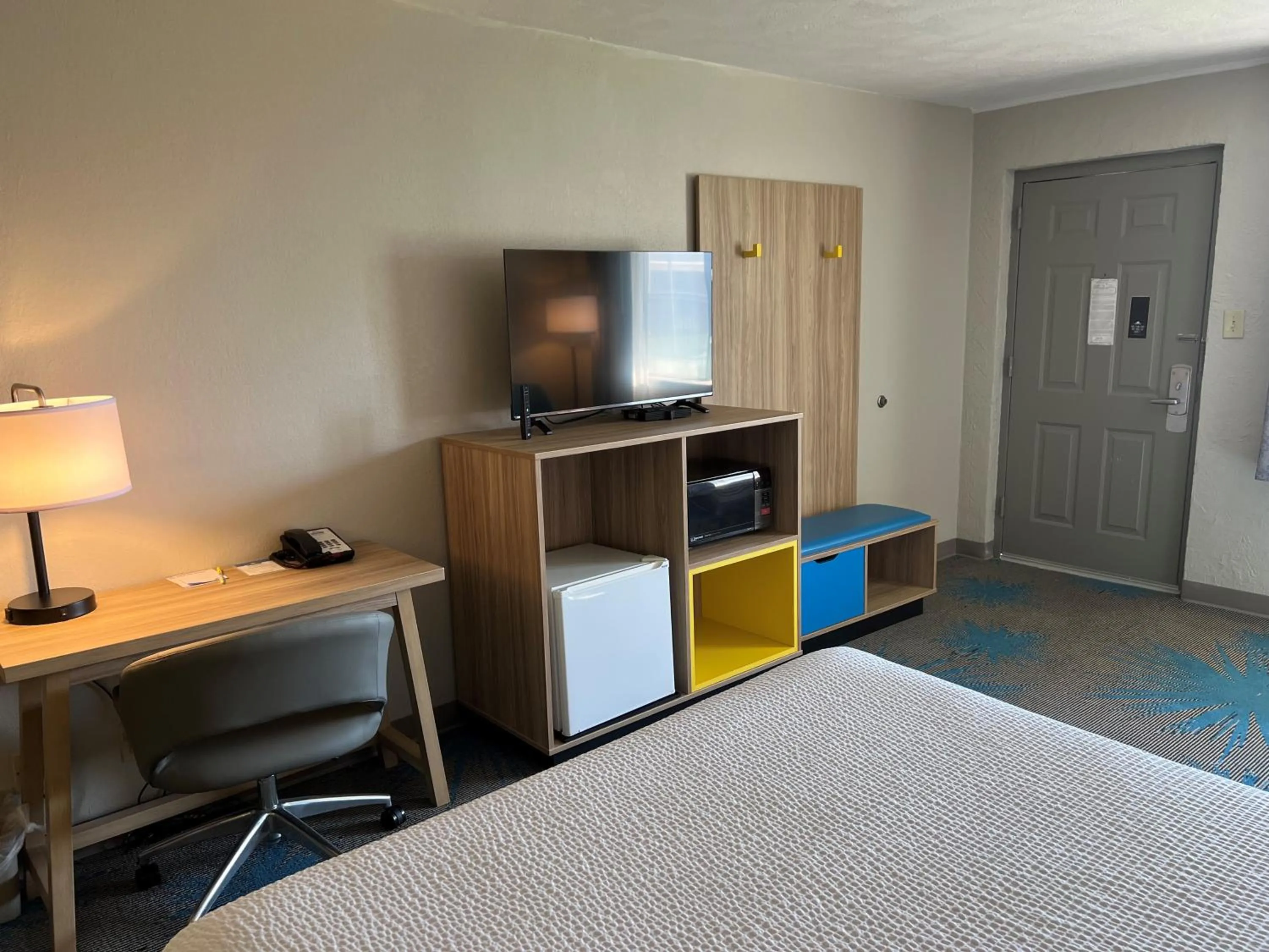 Bed in Days Inn by Wyndham Hays