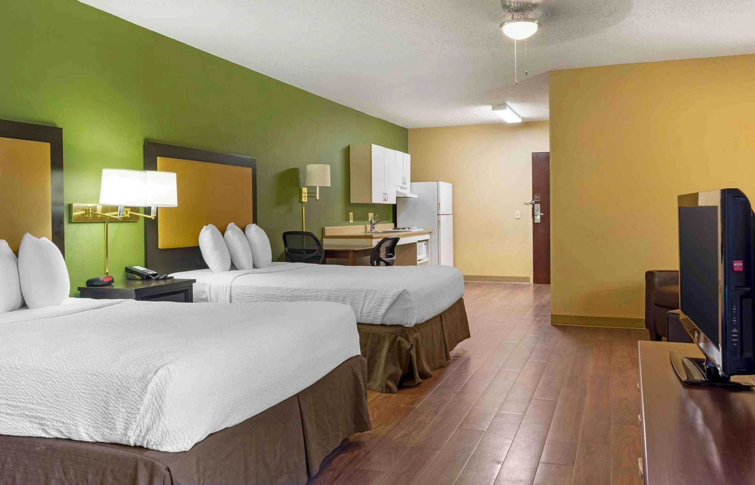 Bedroom, Bed in Extended Stay America Select Suites - Hartford - Manchester