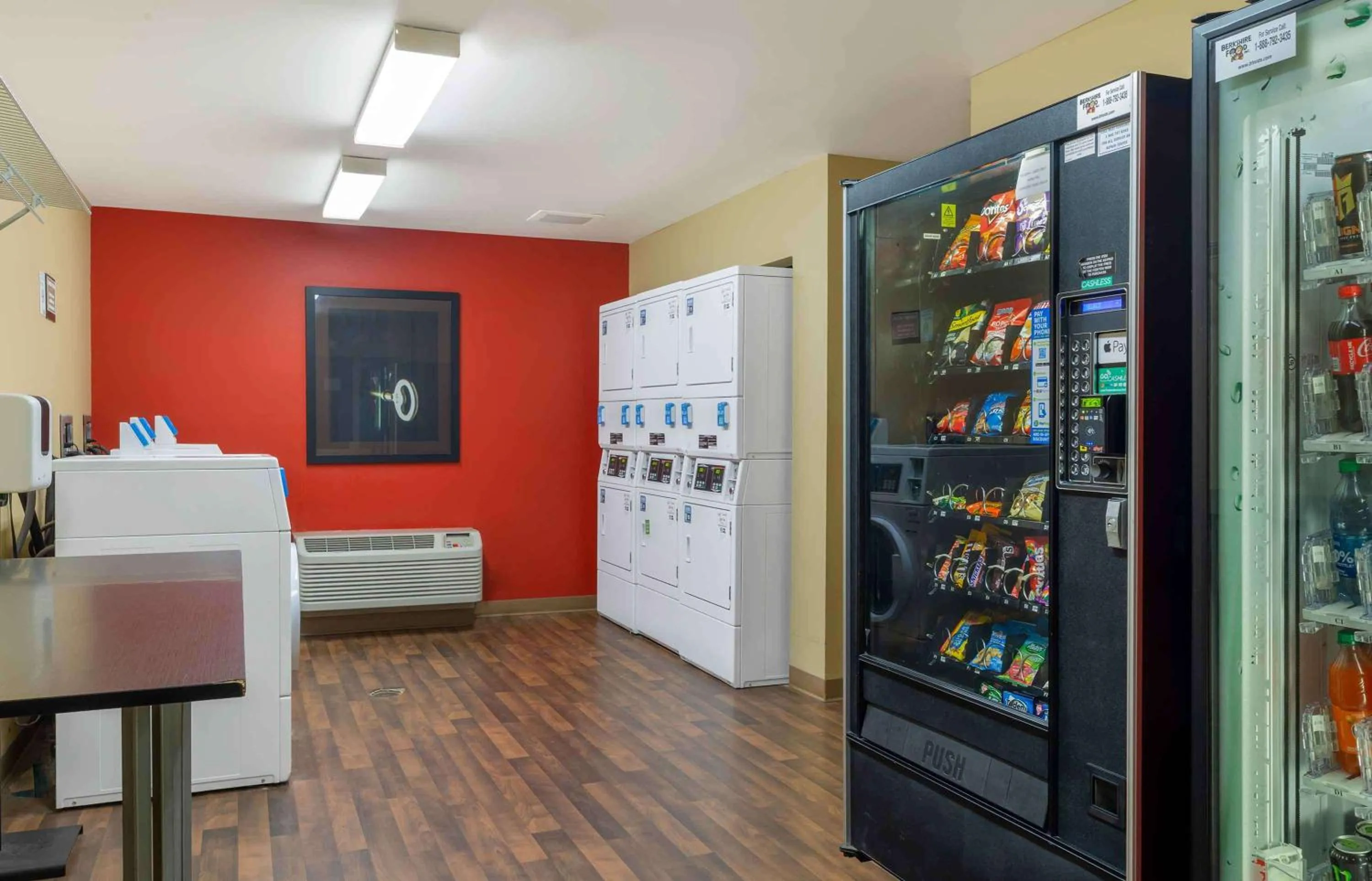 Property building in Extended Stay America Suites - Hartford - Meriden