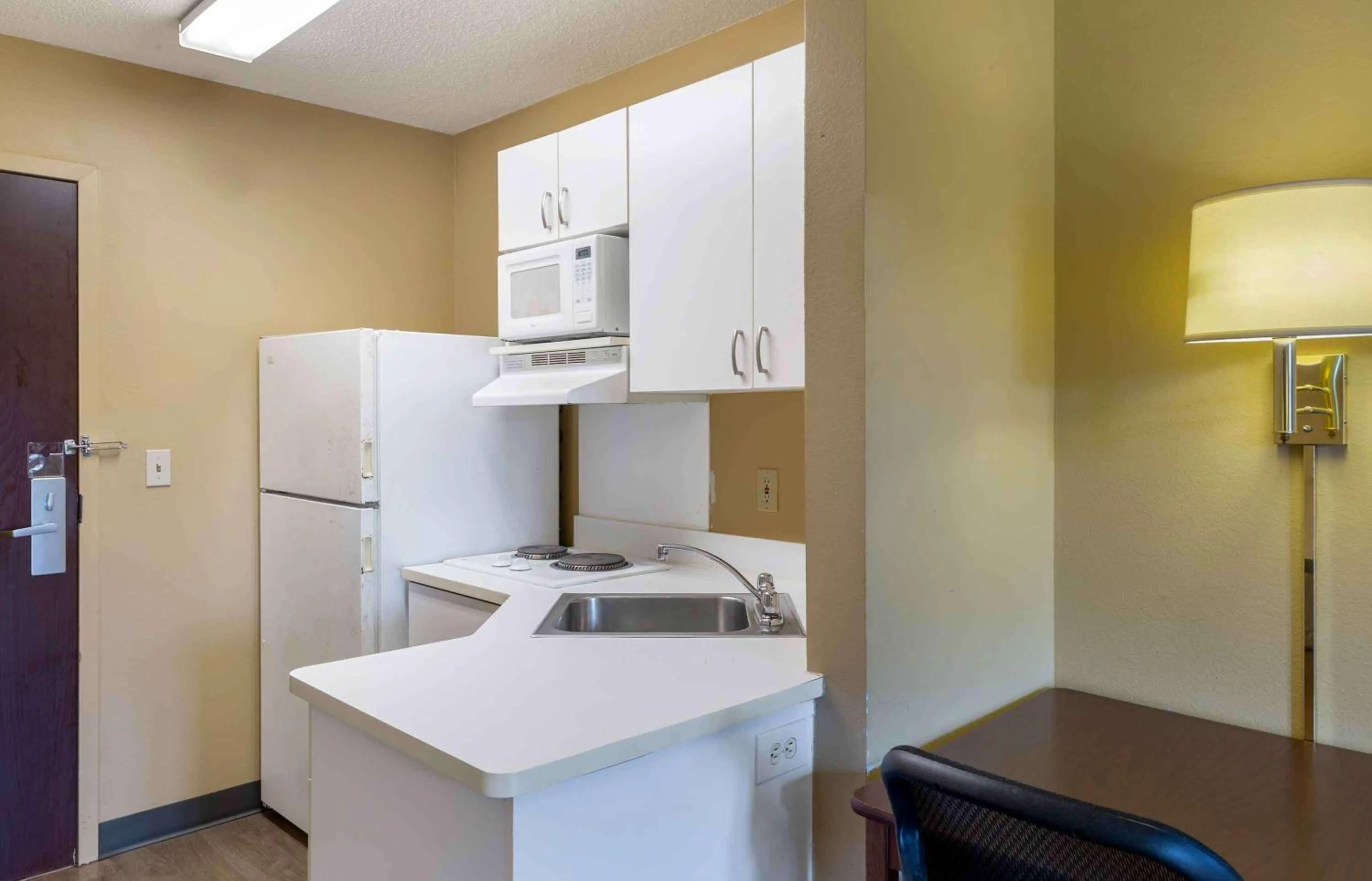 Kitchen or kitchenette in Extended Stay America Suites - Hartford - Meriden