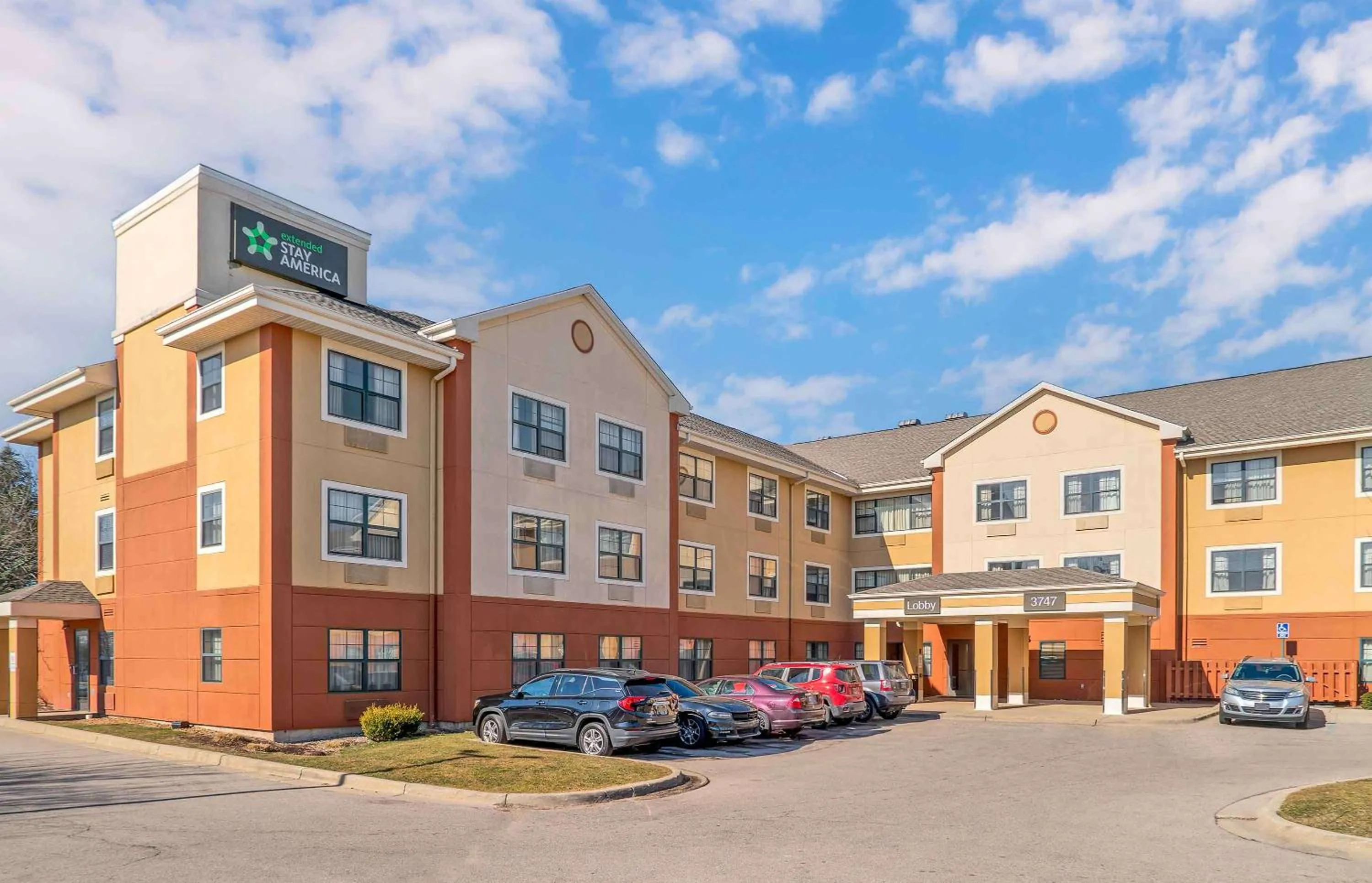 Property building in Extended Stay America Select Suites - Grand Rapids - Kentwood