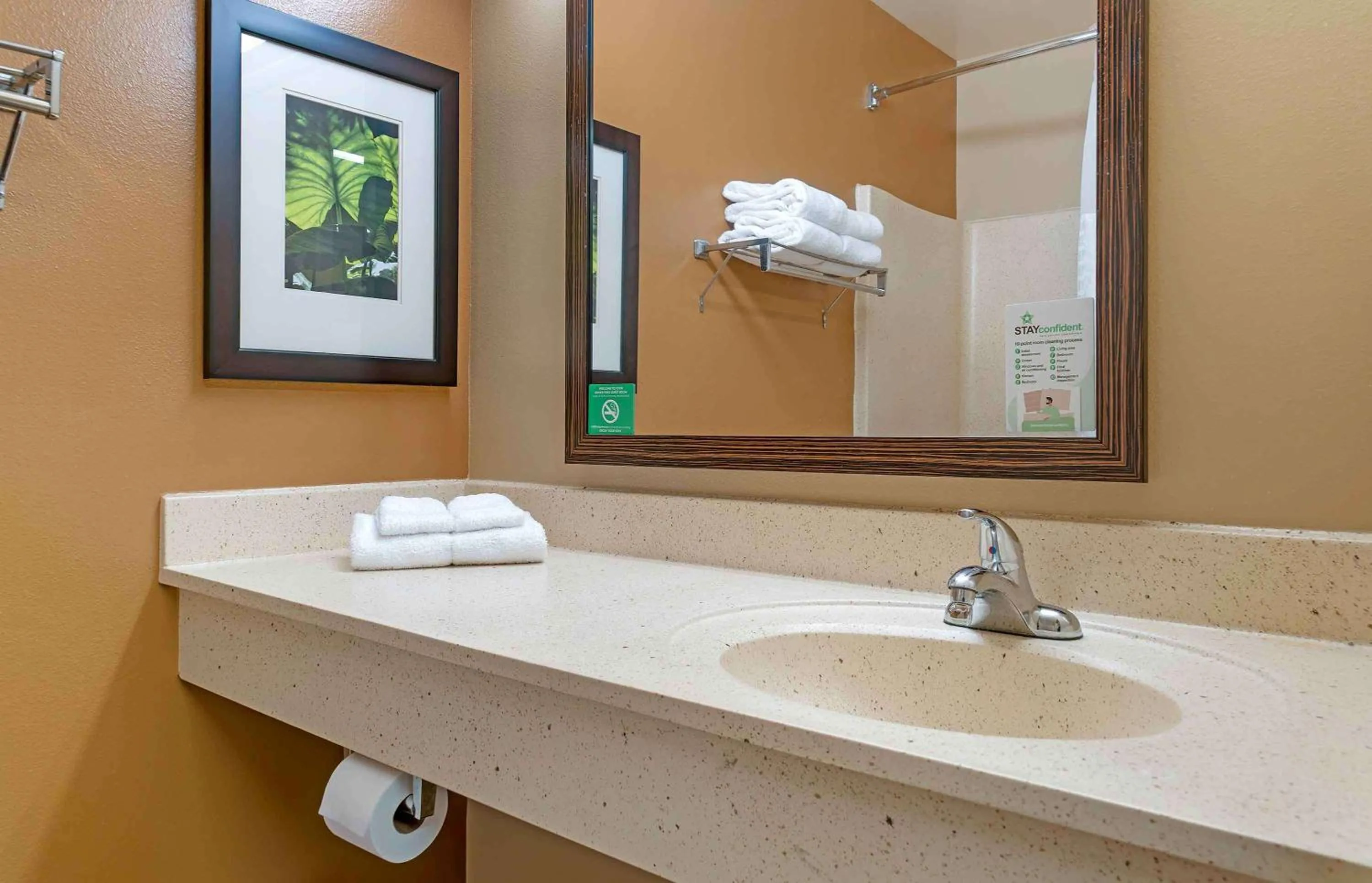 Bathroom in Extended Stay America Select Suites - Grand Rapids - Kentwood