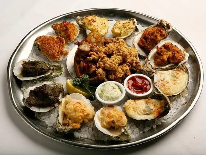 Restaurant/places to eat in Gaido's Seaside Inn