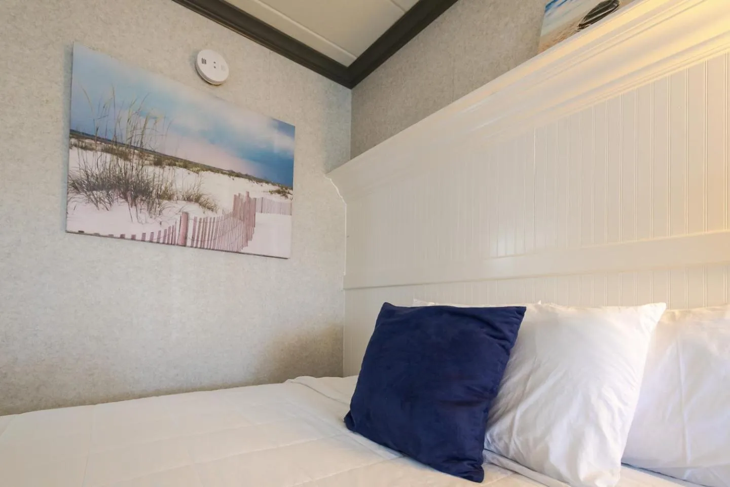 Bed in Gaido's Seaside Inn