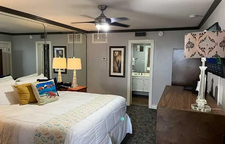 Bed in Gaido's Seaside Inn