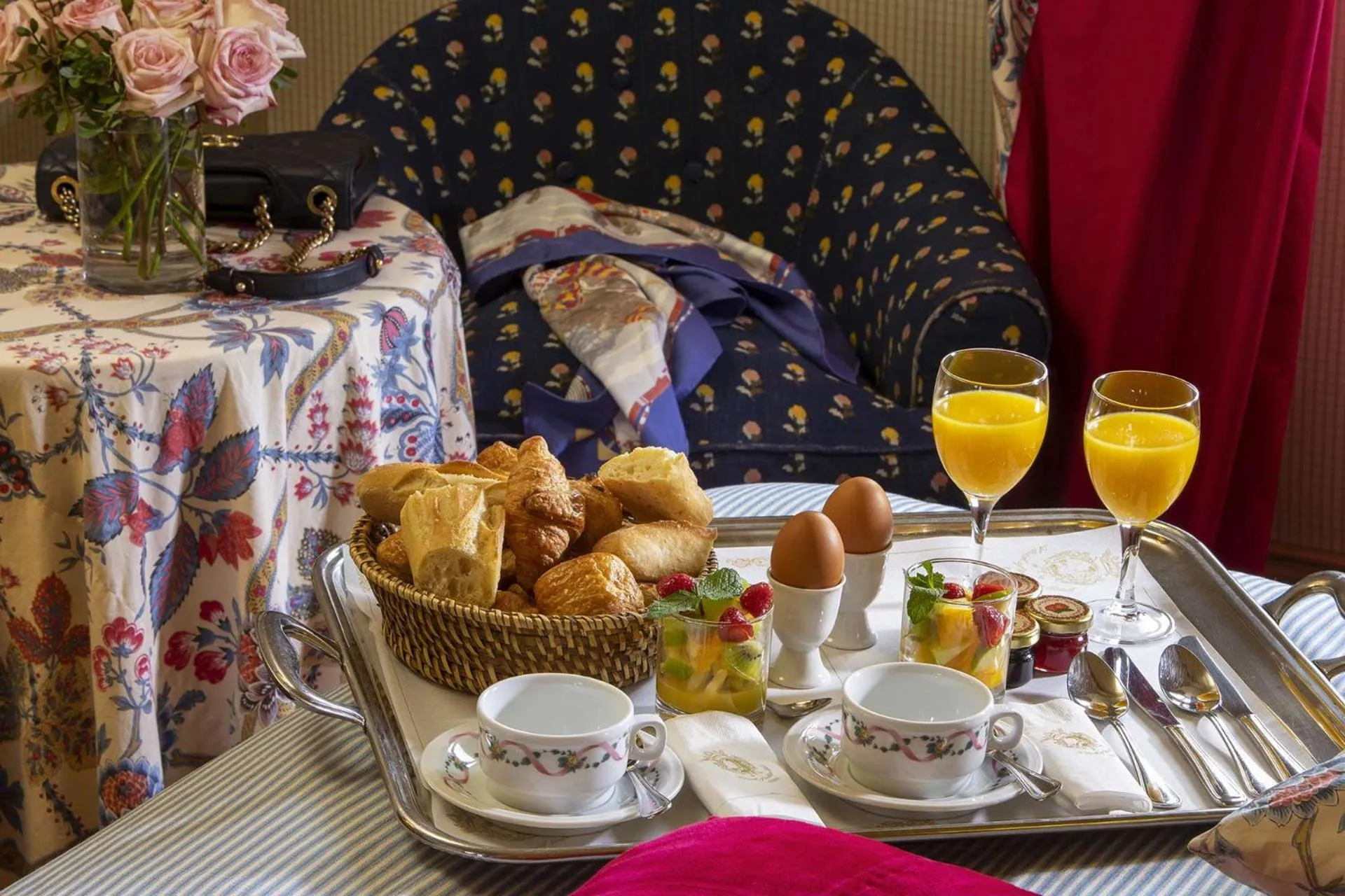 Continental breakfast in Chambiges Elysées