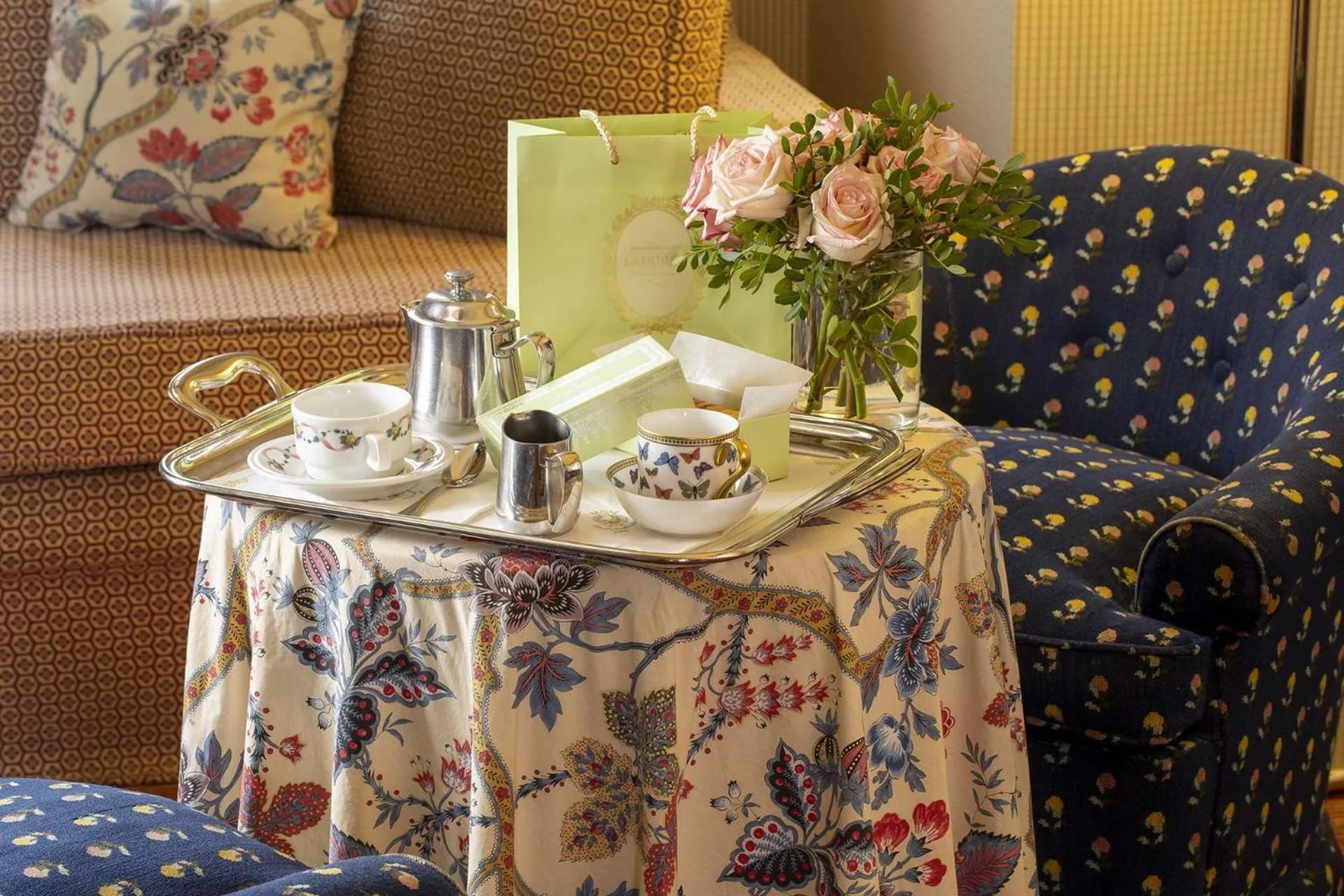 Food and drinks in Chambiges Elysées