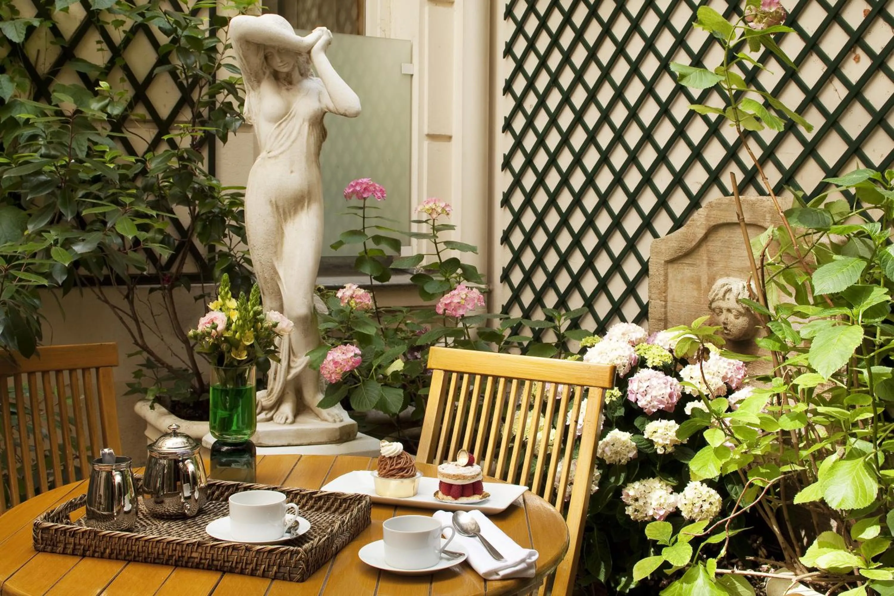 Patio in Chambiges Elysées