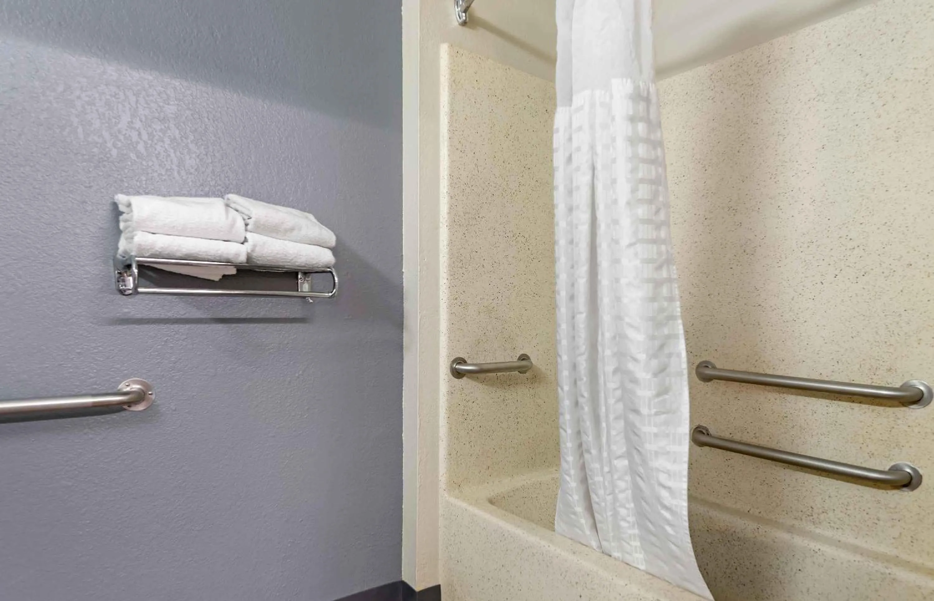 Bathroom in Extended Stay America Suites - Pittsburgh - Monroeville