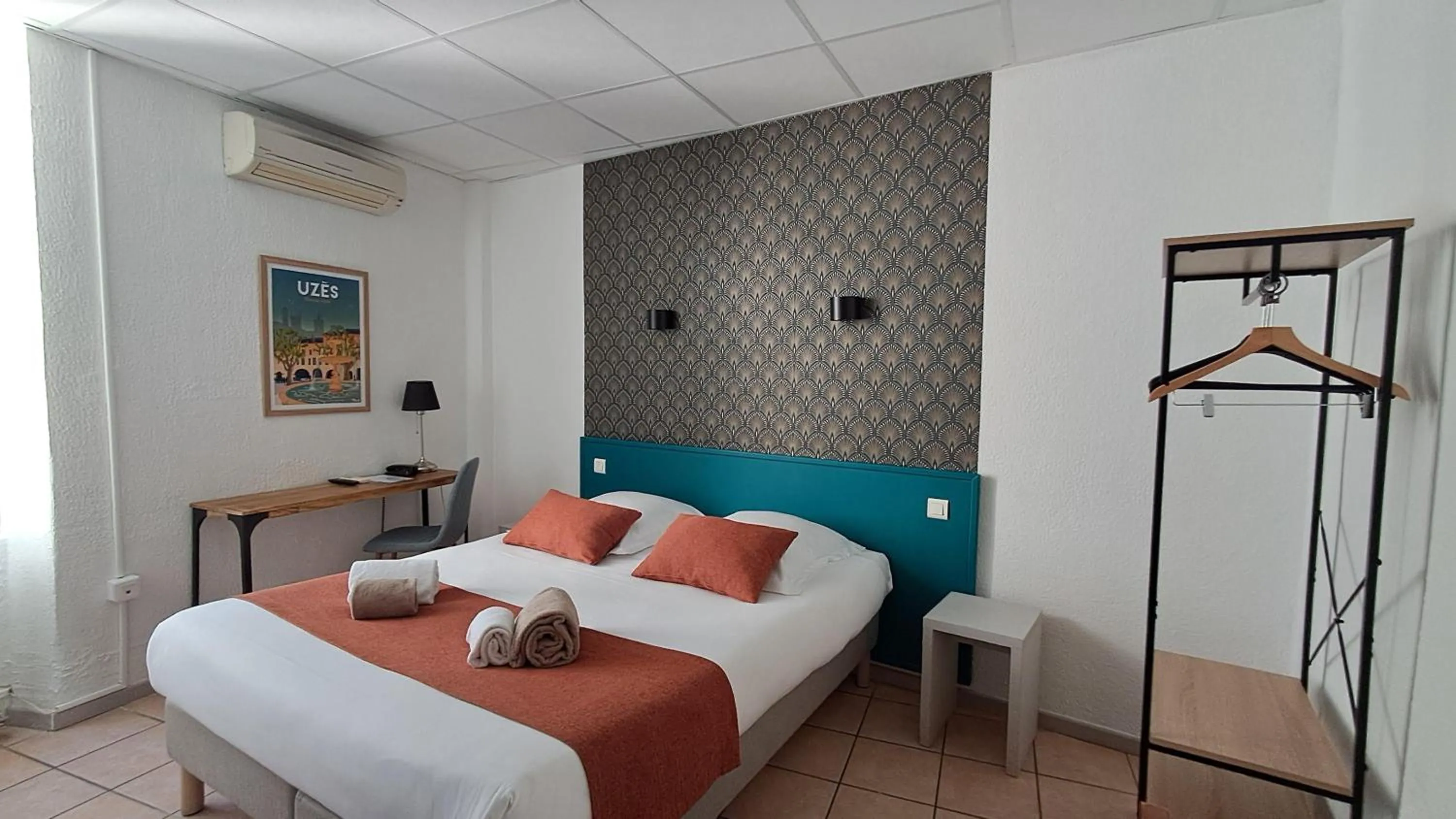 Bed in Hôtel L'Herbier d'Orange