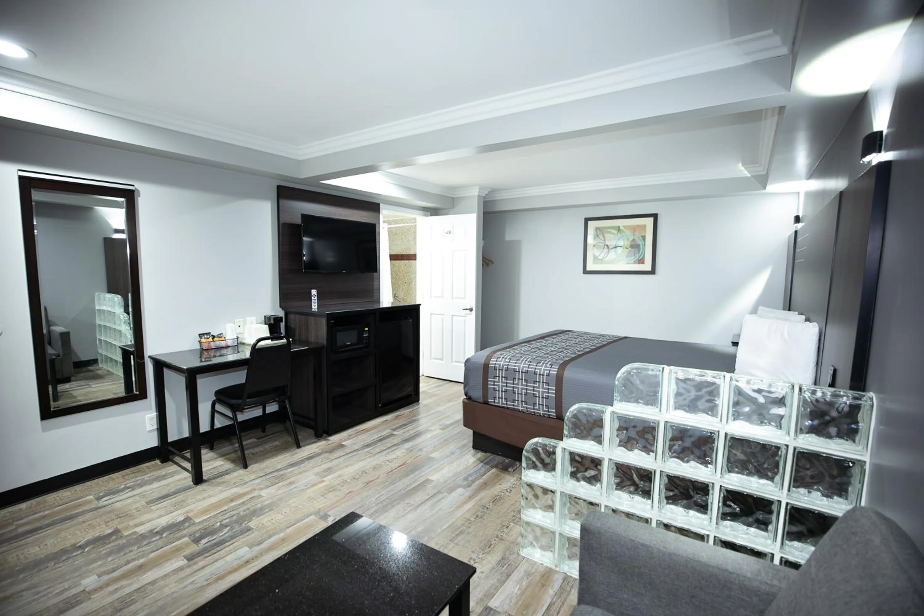 Photo of the whole room in Rodeway Inn & Suites Bellflower