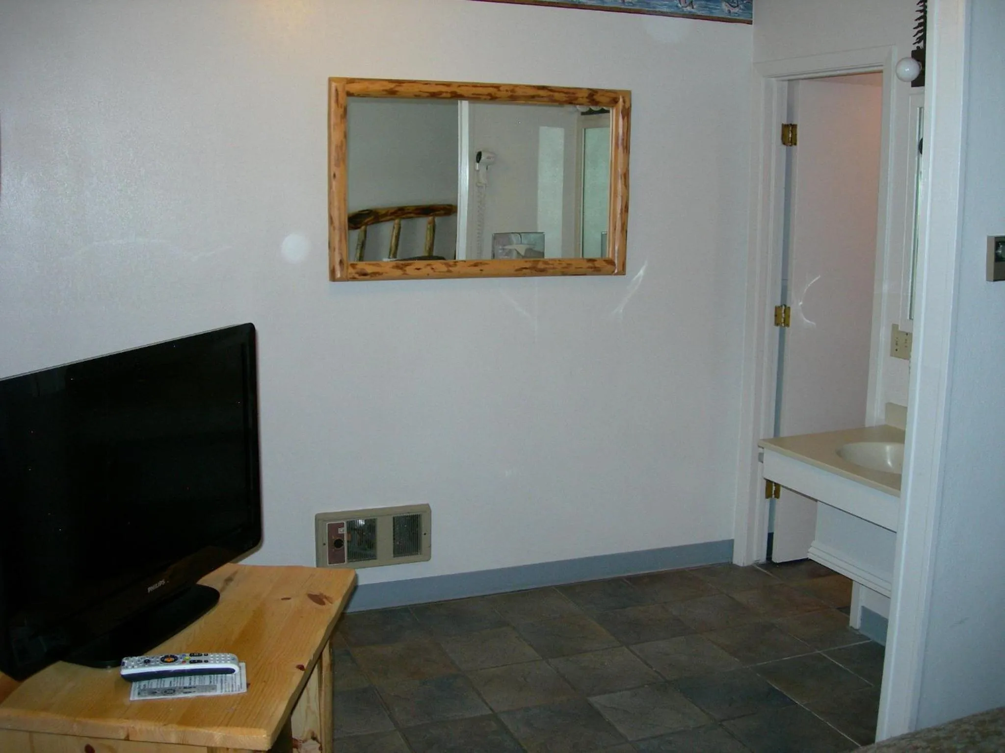 TV and multimedia in Walker River Lodge