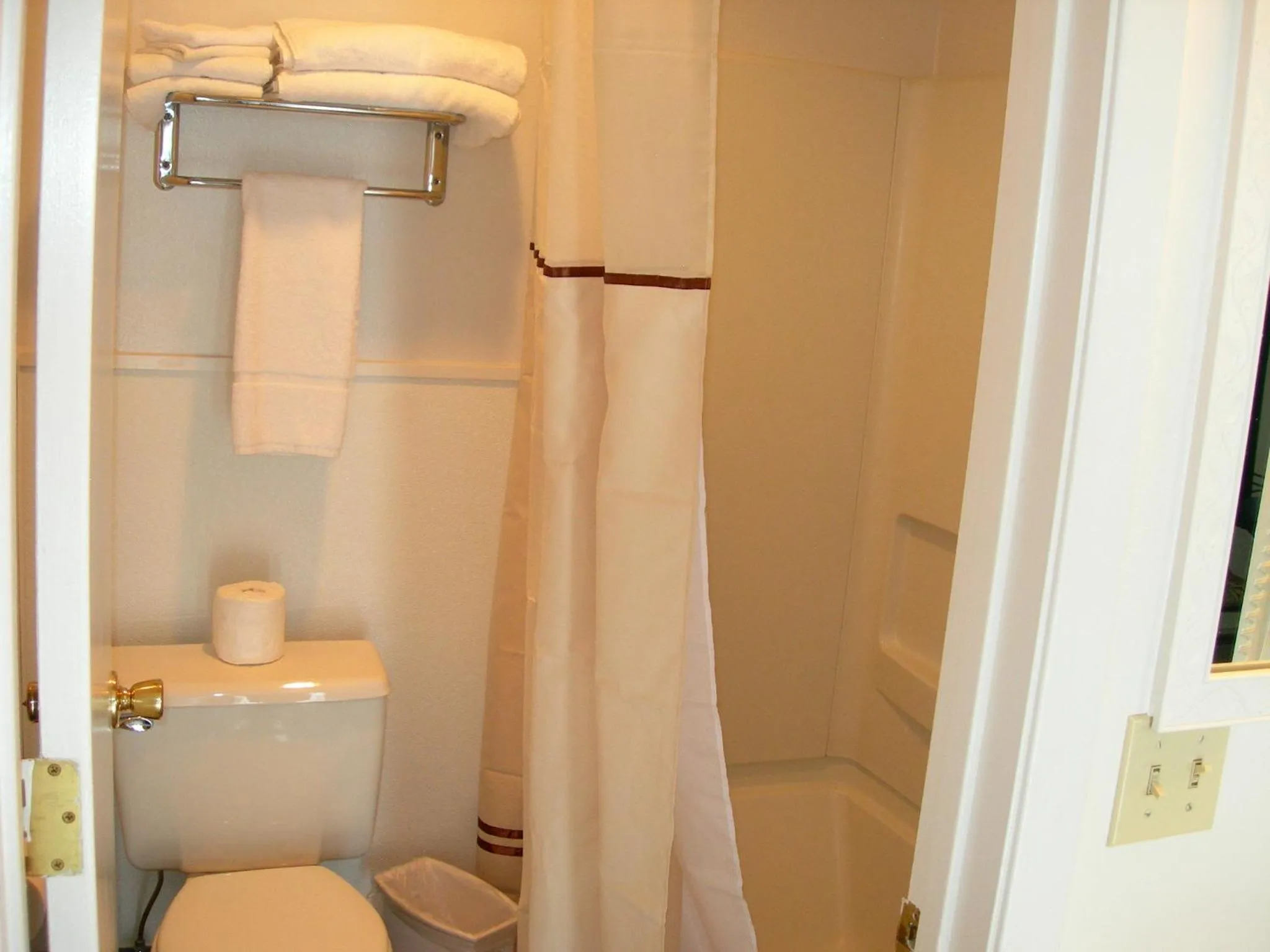 Bathroom in Walker River Lodge