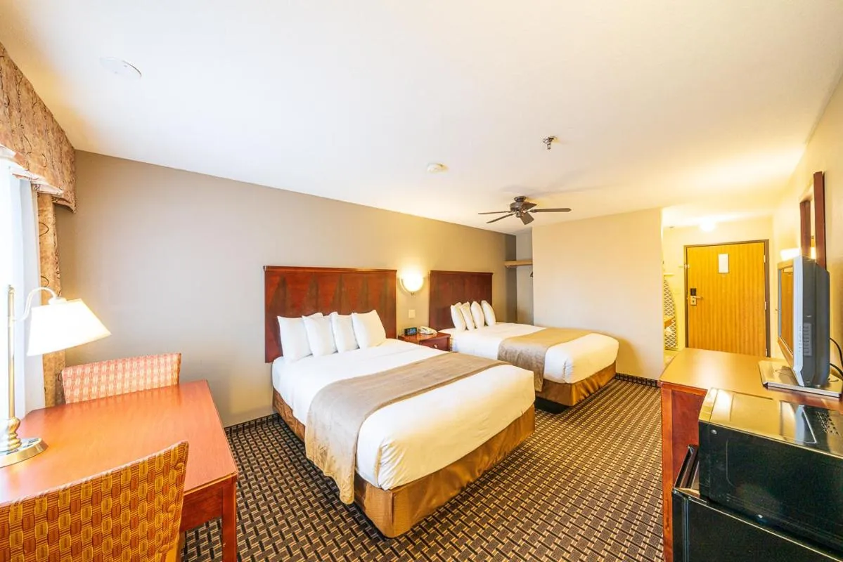 Bed in Alpine Inn & Suites Gunnison