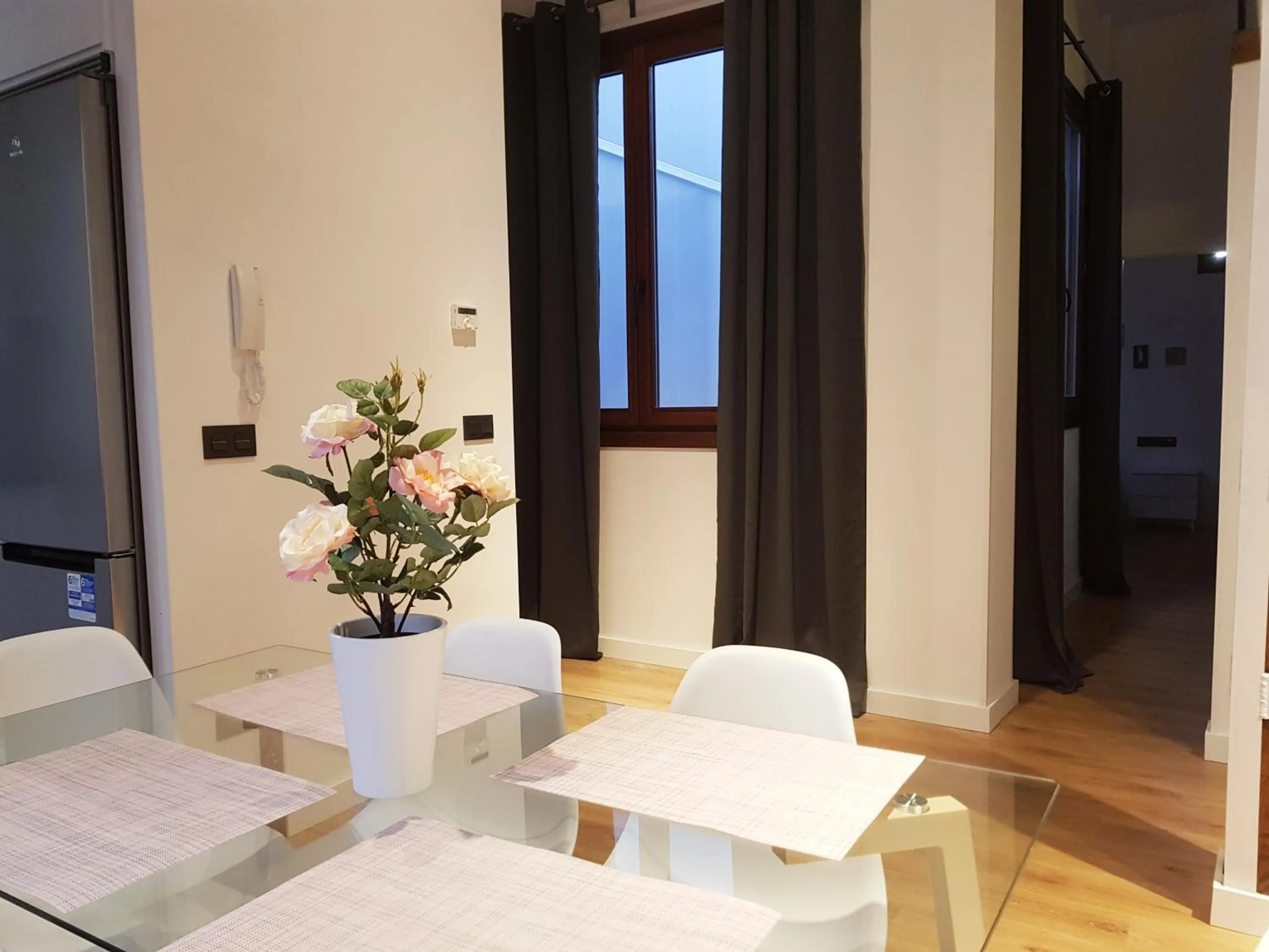 Dining area in Apartamentos Granada Deluxe 3000