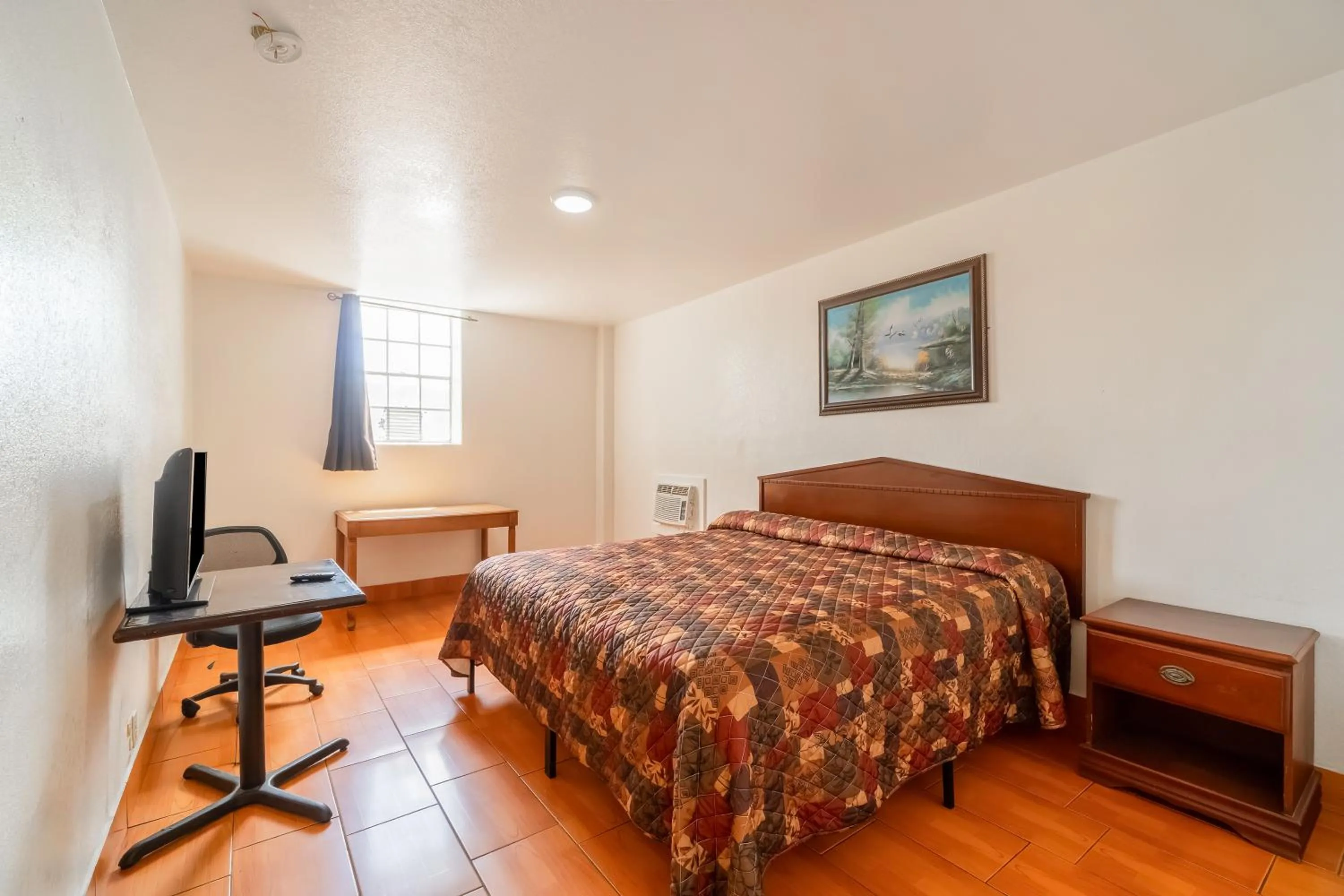 Bedroom, Bed in Hotel O Colonial Inn Brownsville Tx