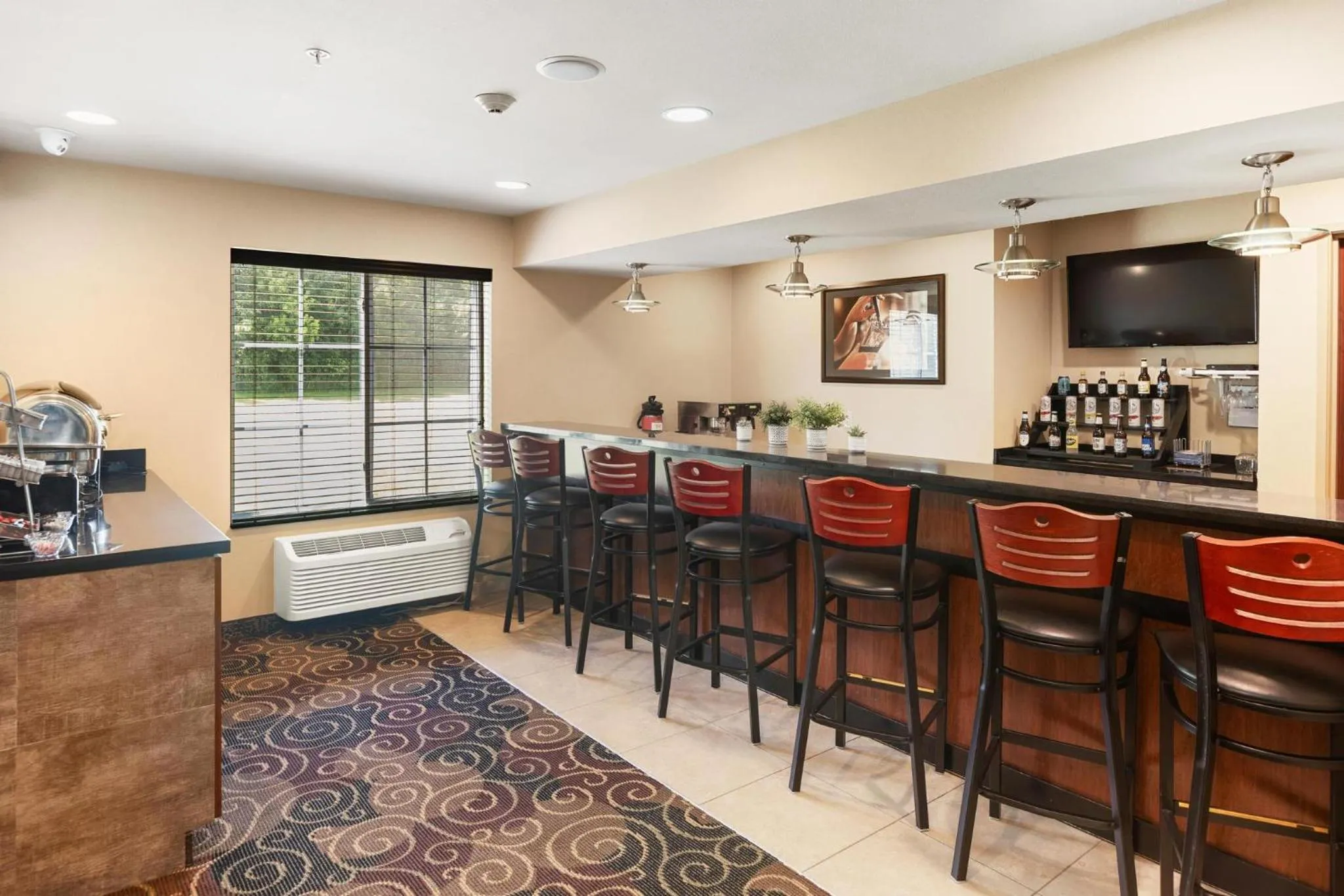 Lounge or bar in Cobblestone Hotel & Suites - Knoxville