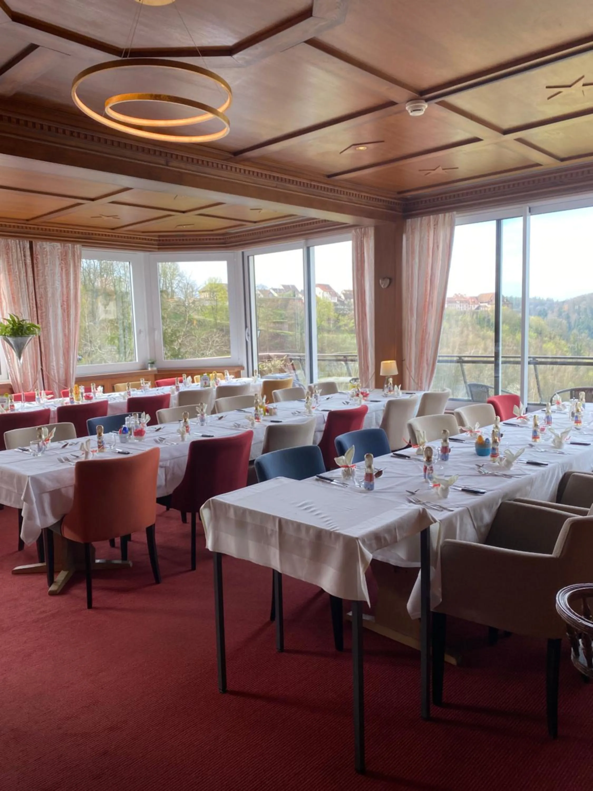 Restaurant/places to eat in Logis Hôtel-Restaurant Aux Trois Roses