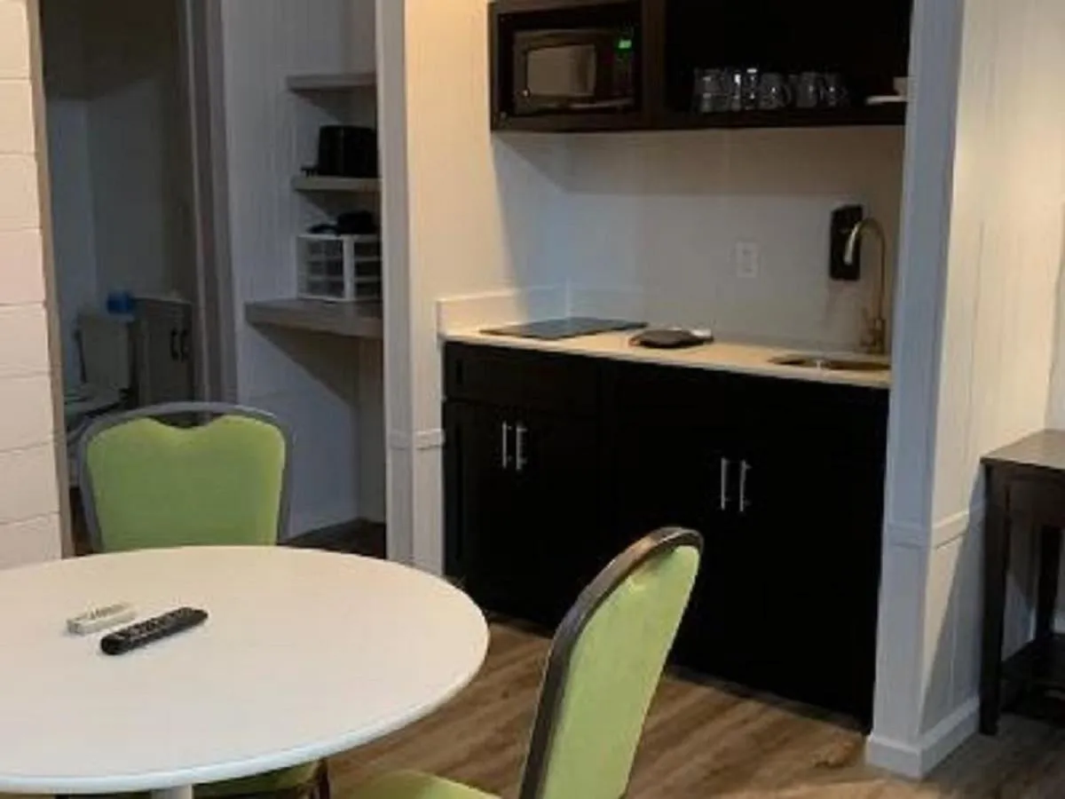 Outer Banks Motor Lodge