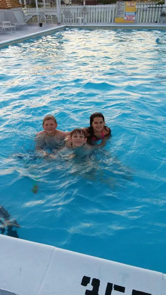 Swimming pool in Outer Banks Motor Lodge