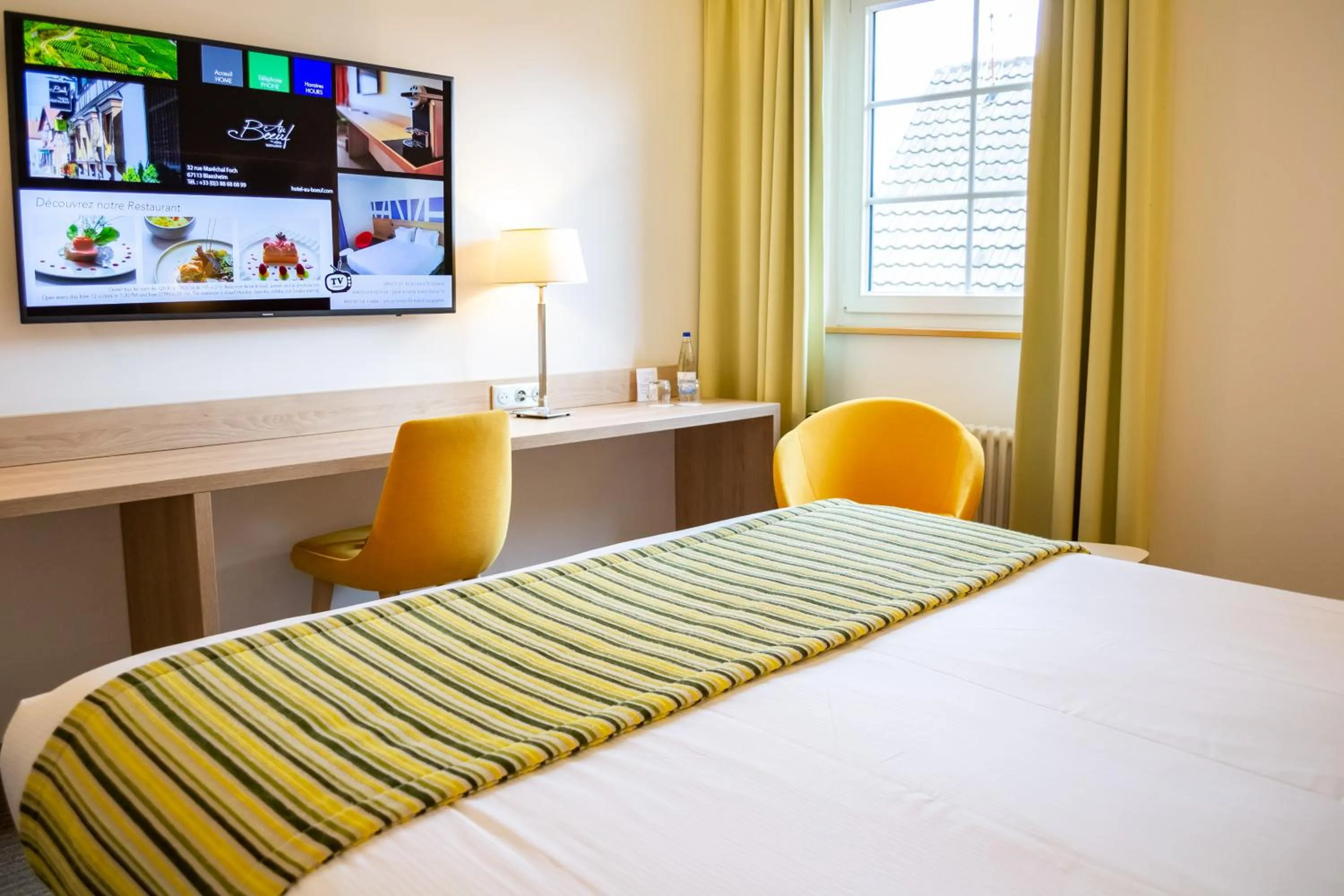 Bedroom, Bed in Hôtel Restaurant Au Boeuf