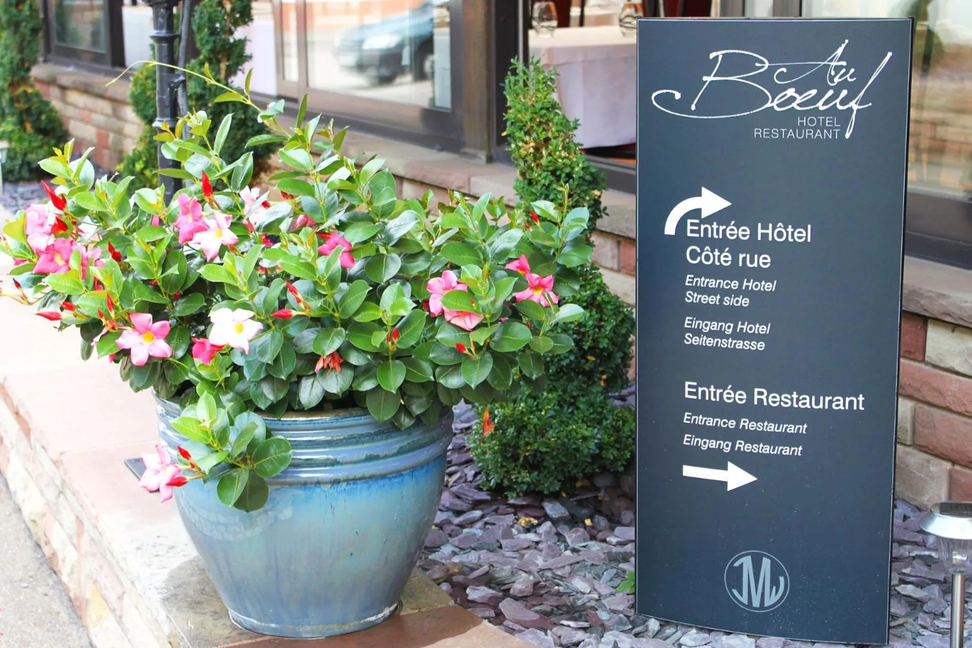 Decorative detail in Hôtel Restaurant Au Boeuf