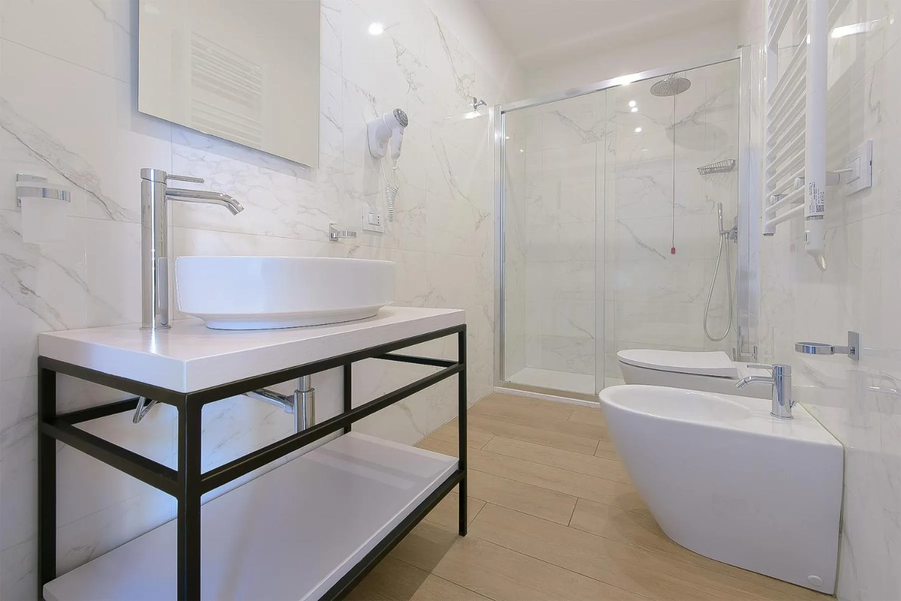 Bathroom in Amendola Central Station