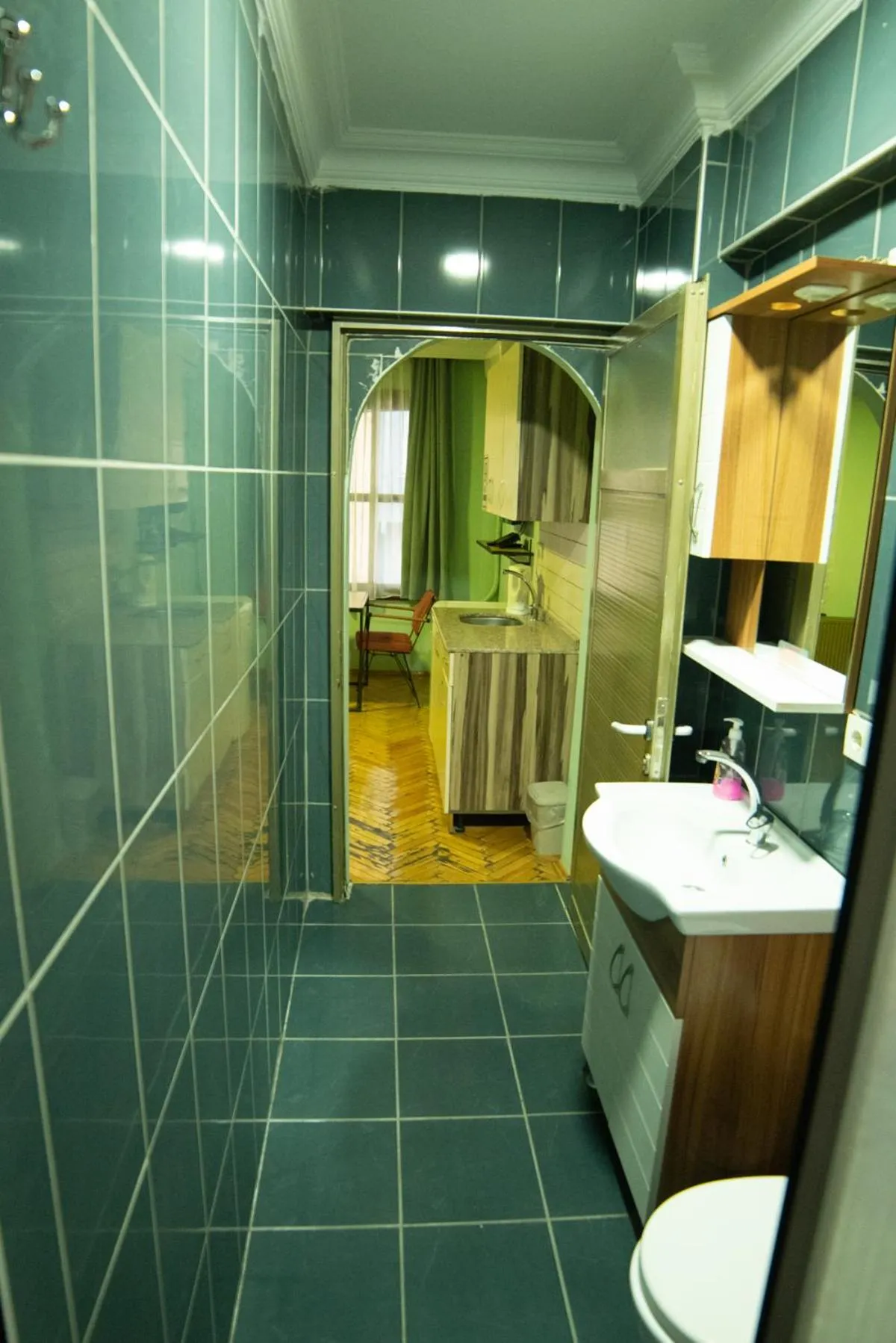 Bathroom in YOLO Hostel