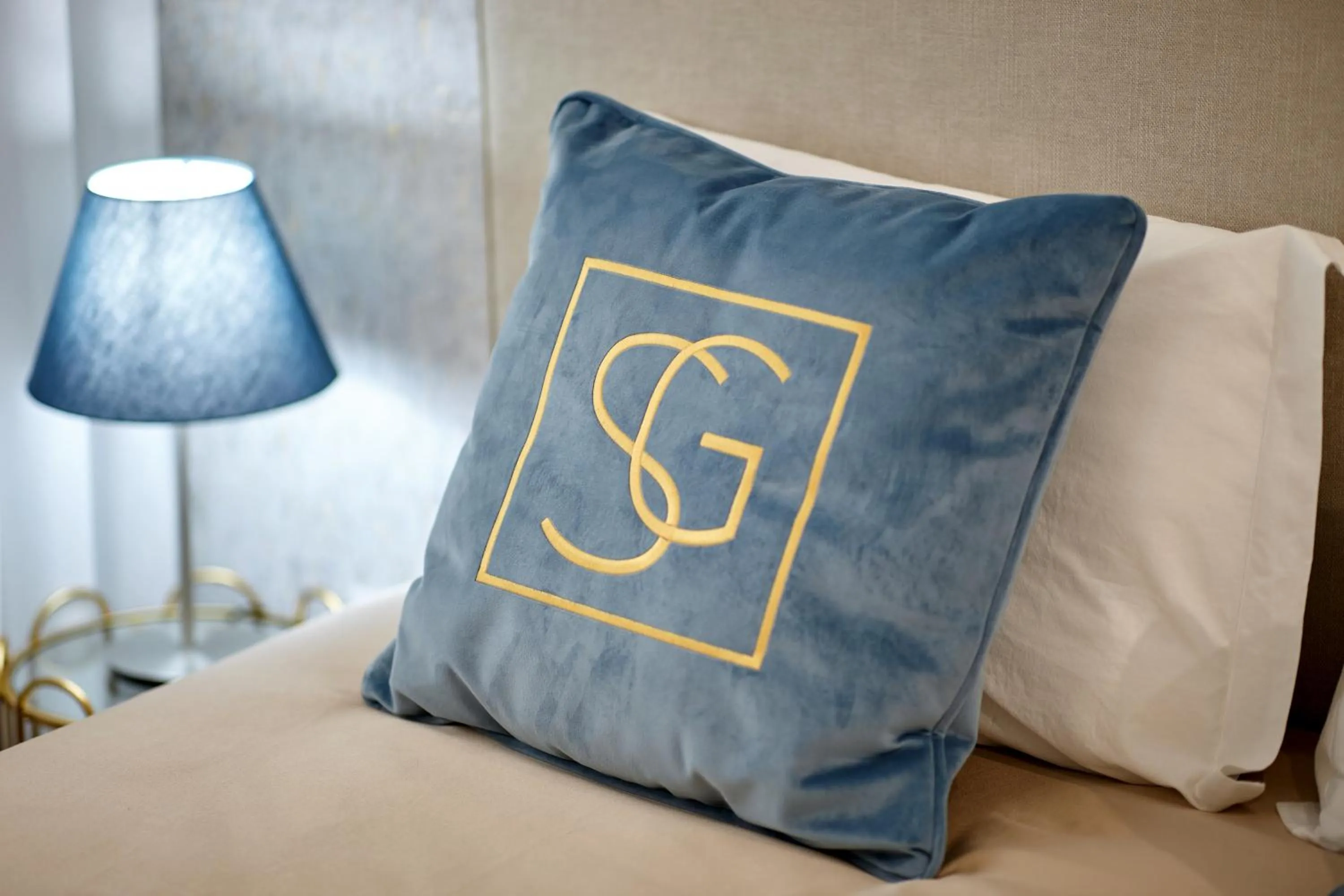 Bed in Signature Apartments Santa Catarina