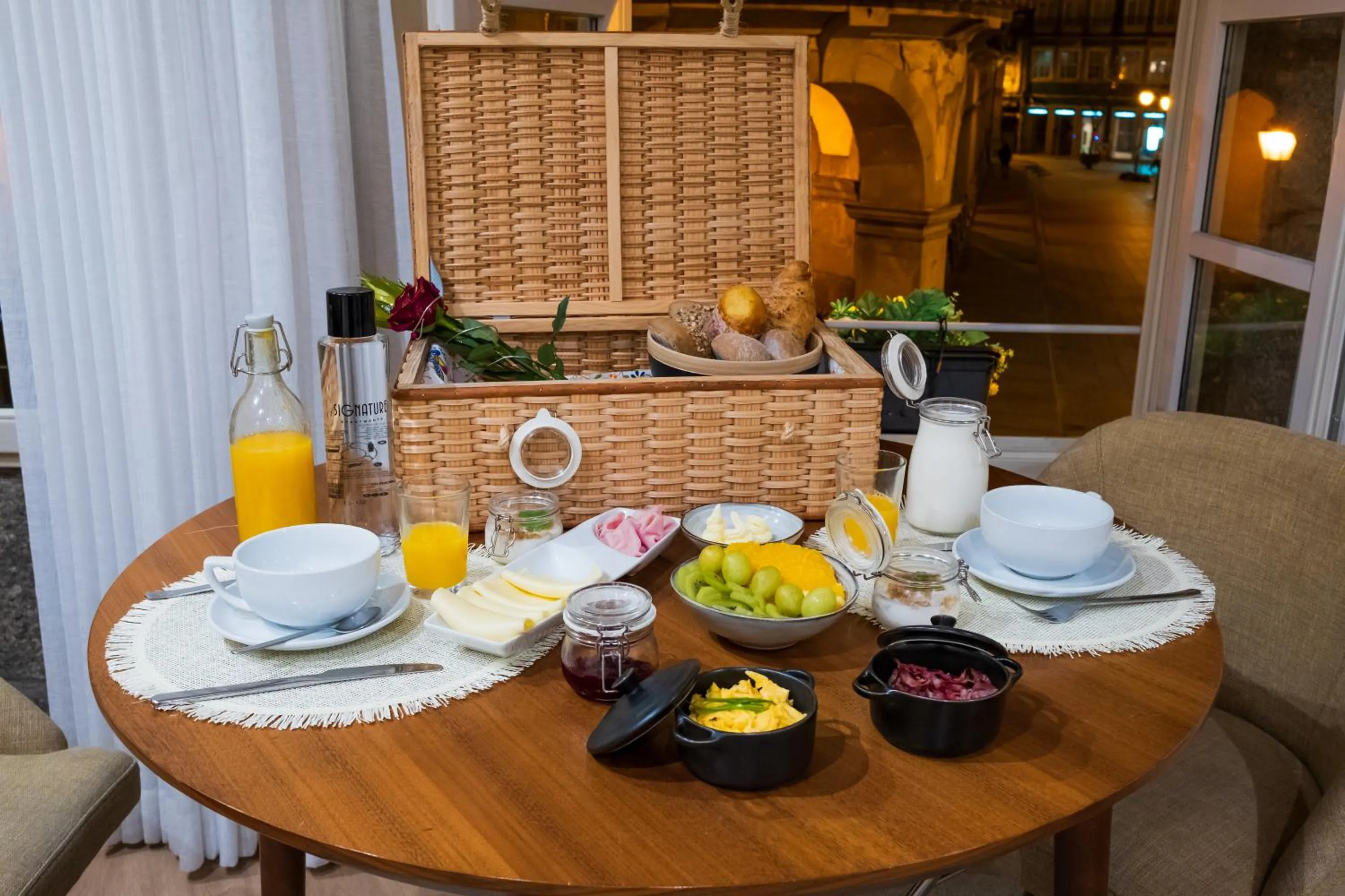 Food and drinks in Signature Apartments Santa Catarina