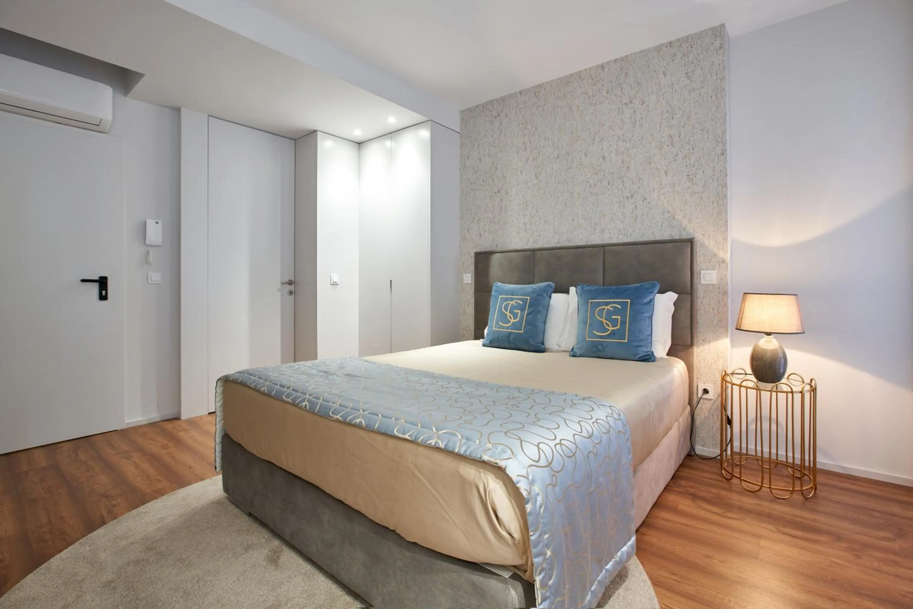 Bedroom, Bed in Signature Apartments Santa Catarina