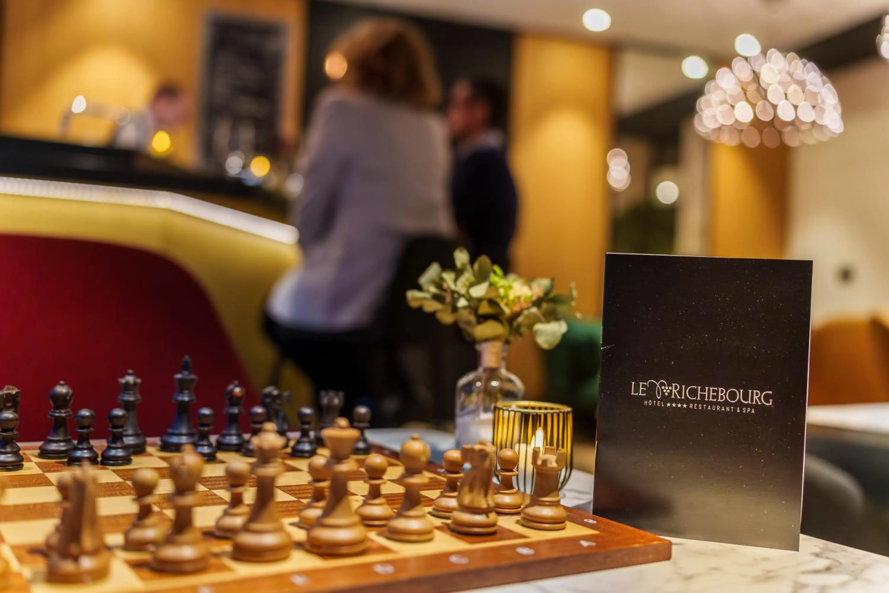 Lounge or bar in Le Richebourg Hôtel, Restaurant & Spa