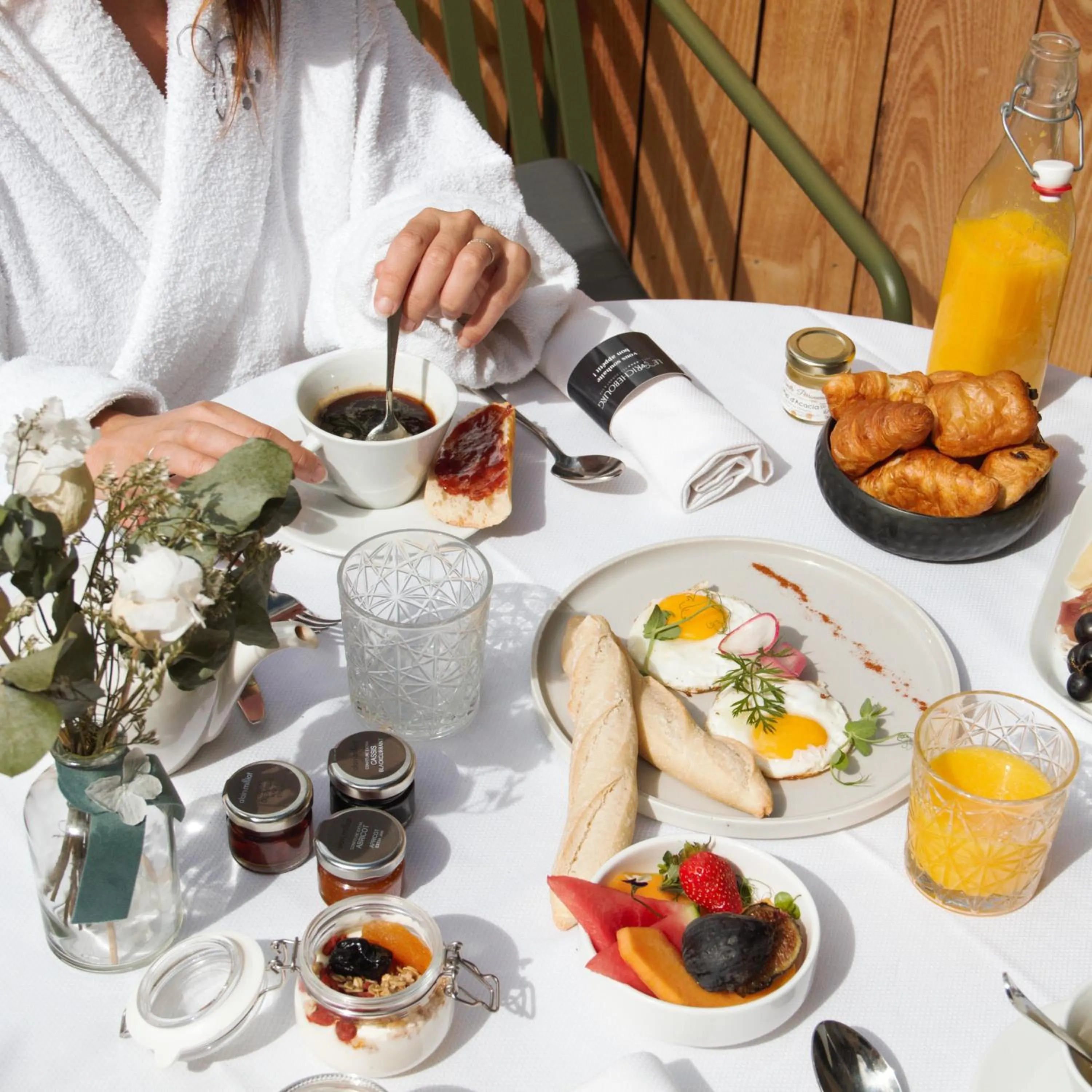 Breakfast in Le Richebourg Hôtel, Restaurant & Spa