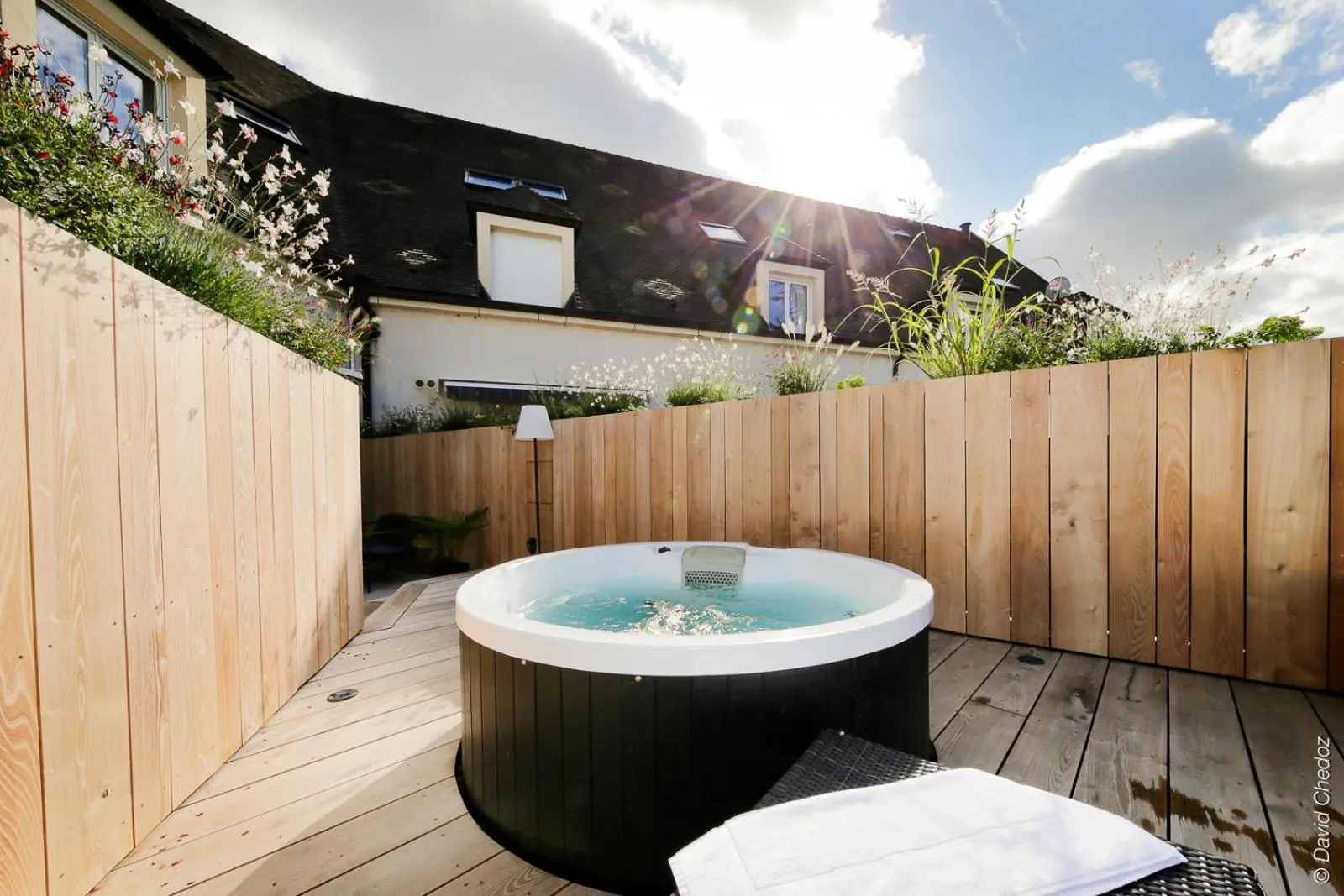 Hot Tub in Le Richebourg Hôtel, Restaurant & Spa