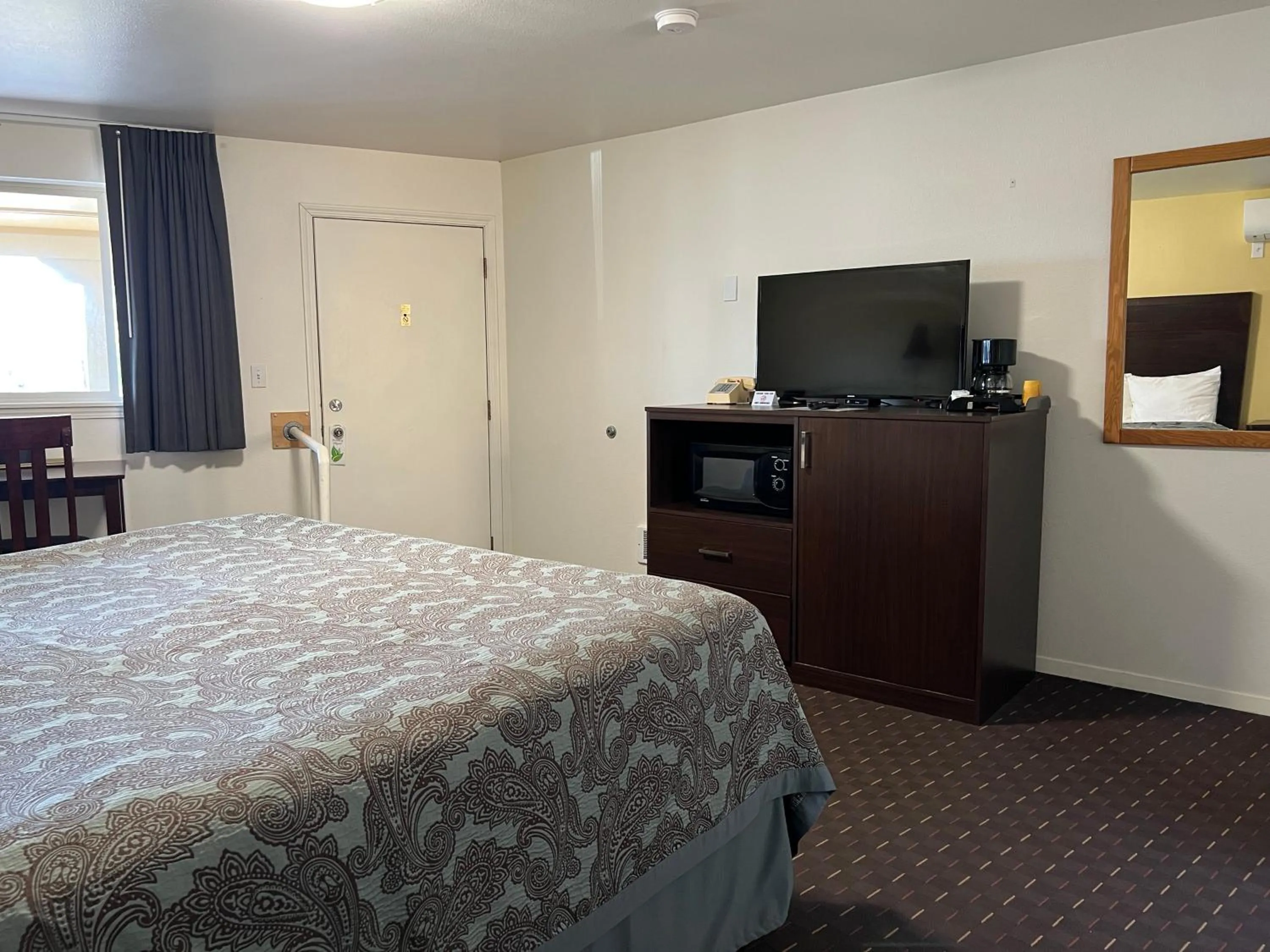 TV and multimedia, Bed in Port Townsend Inn