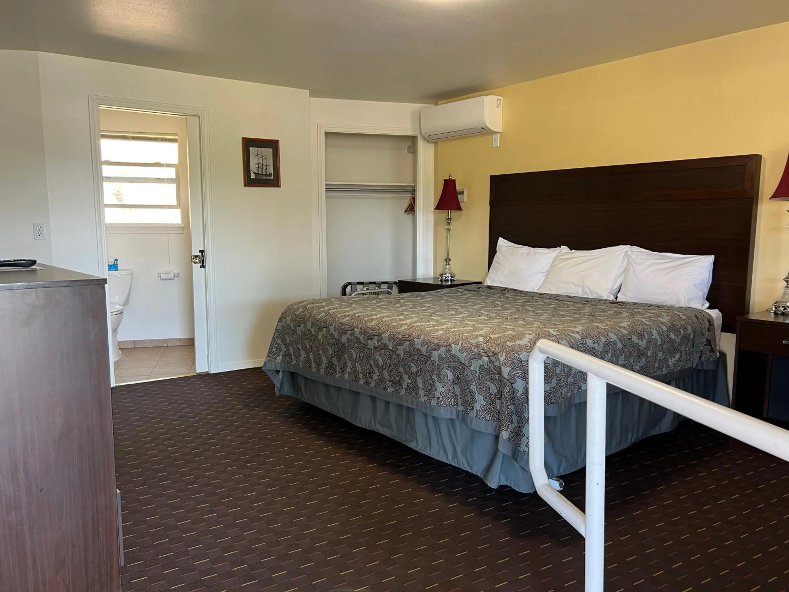 Bed in Port Townsend Inn