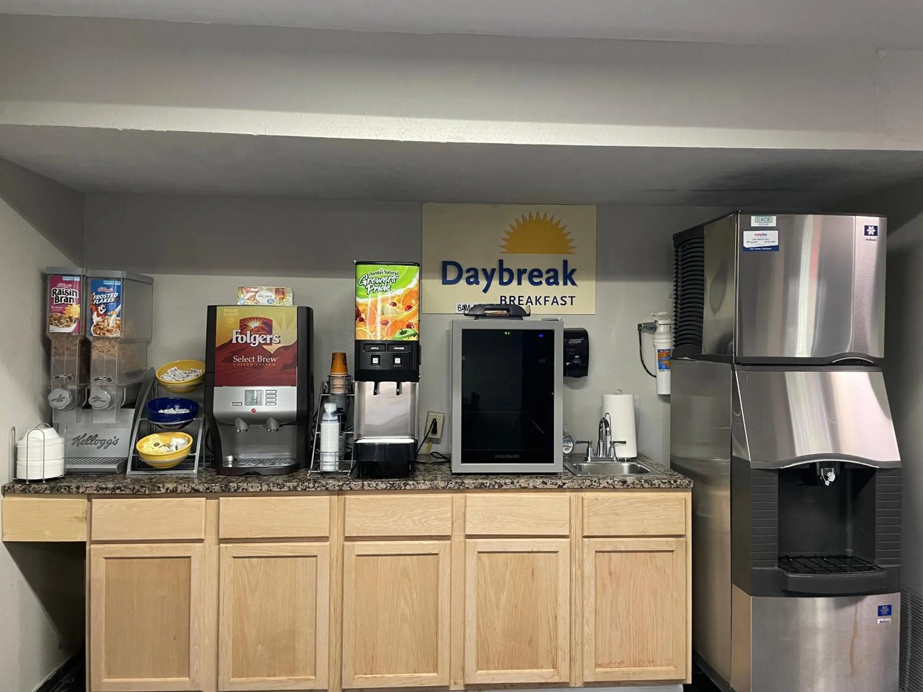 Breakfast in Days Inn by Wyndham Warrensburg
