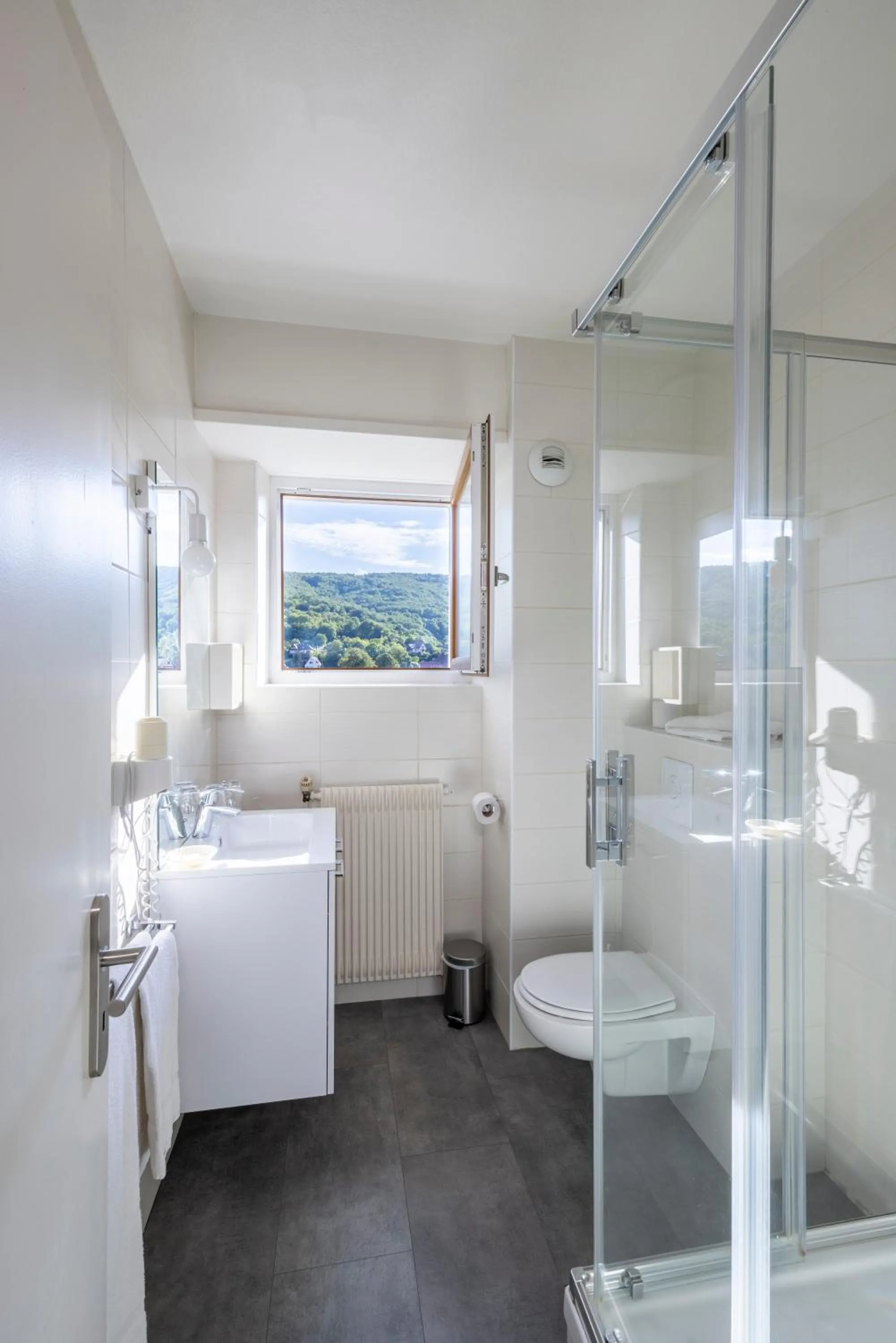 Restaurant/places to eat in Hôtel Restaurant Le Kastelberg, The Originals Boutique