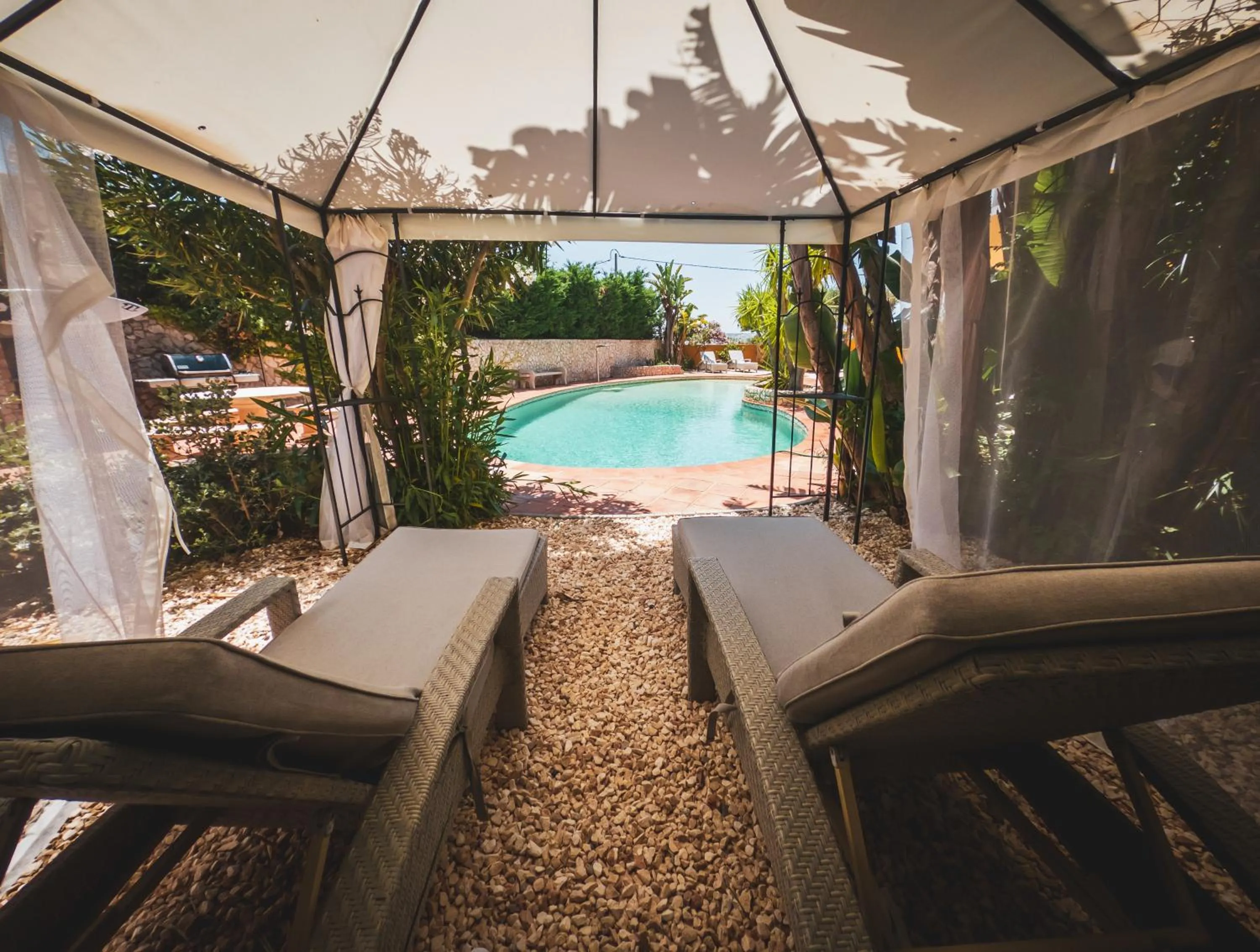 Moonshine Guest House with private studios and private cottage