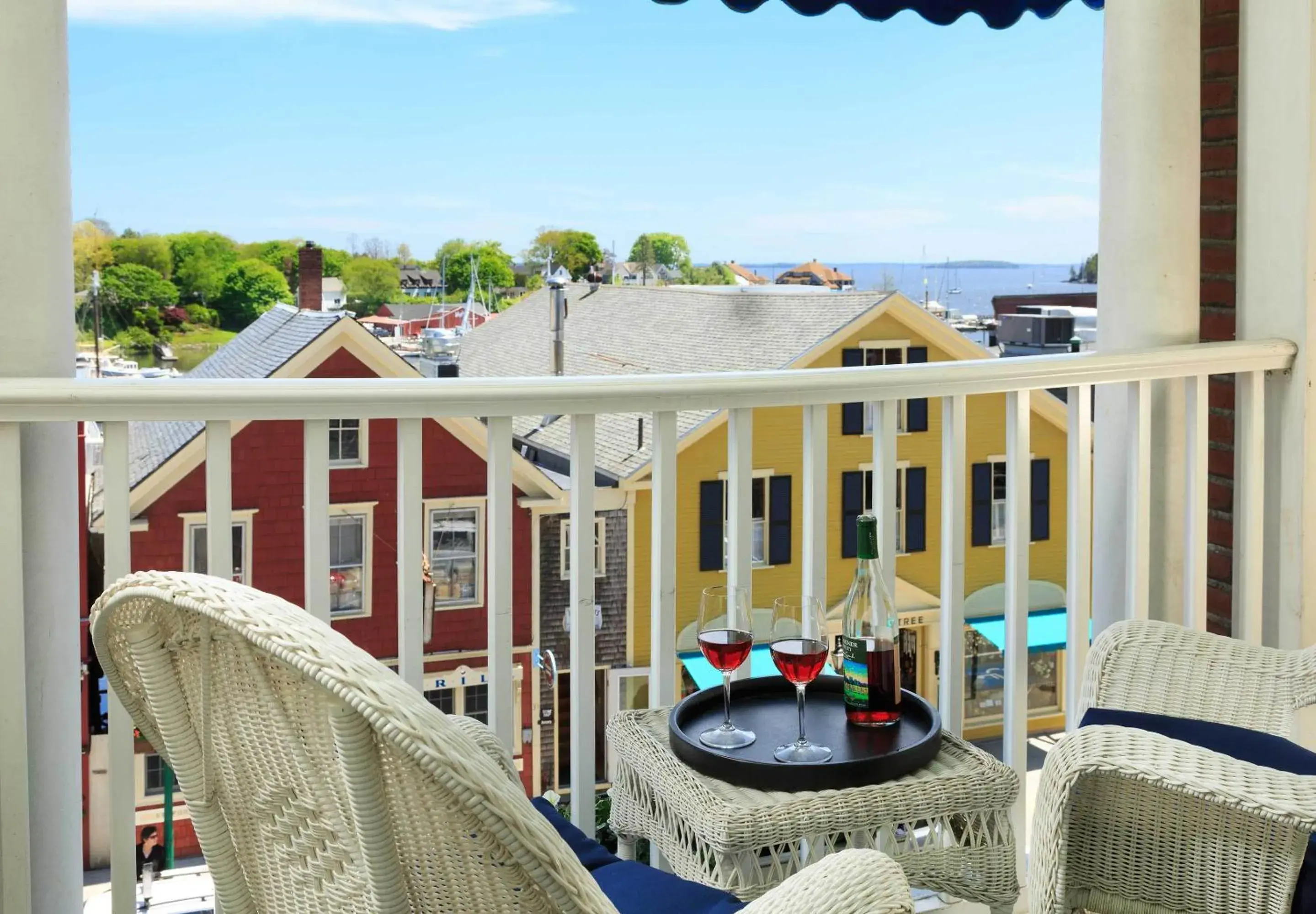 King Room with Partial Harbor View in Lord Camden Inn King Room with Partial Harbor View in Lord Camden Inn