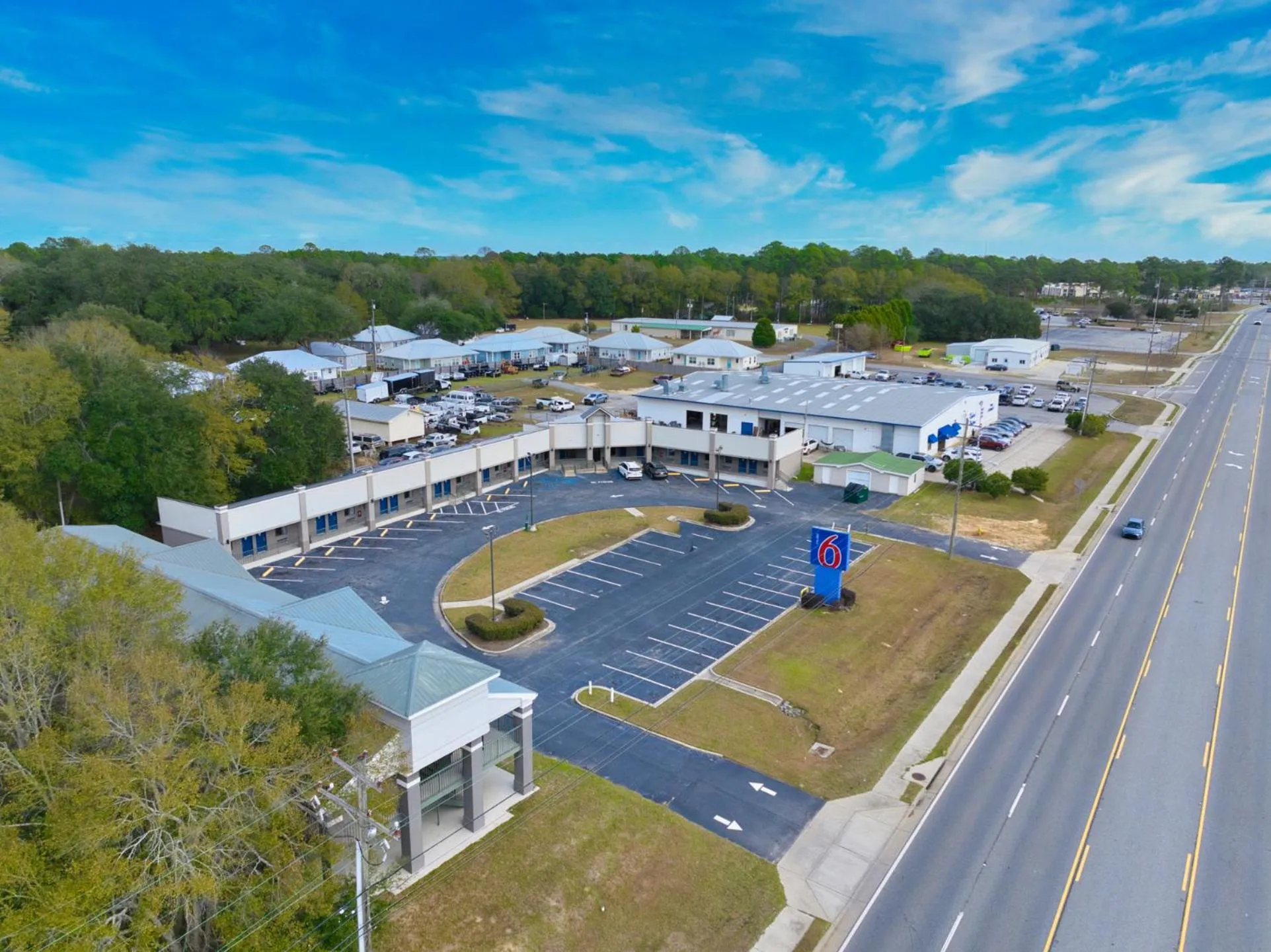 Property building in Motel 6-Moultrie, GA
