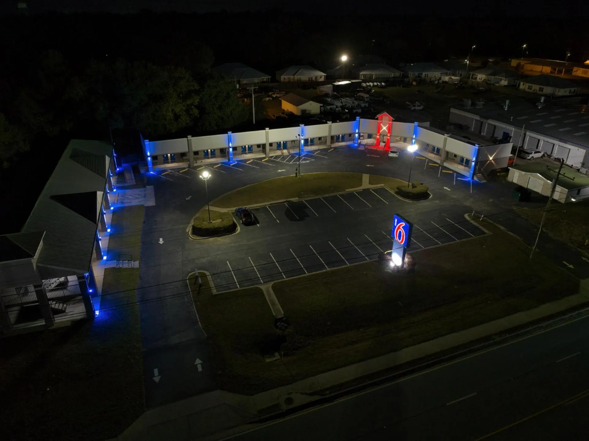 Property building in Motel 6-Moultrie, GA