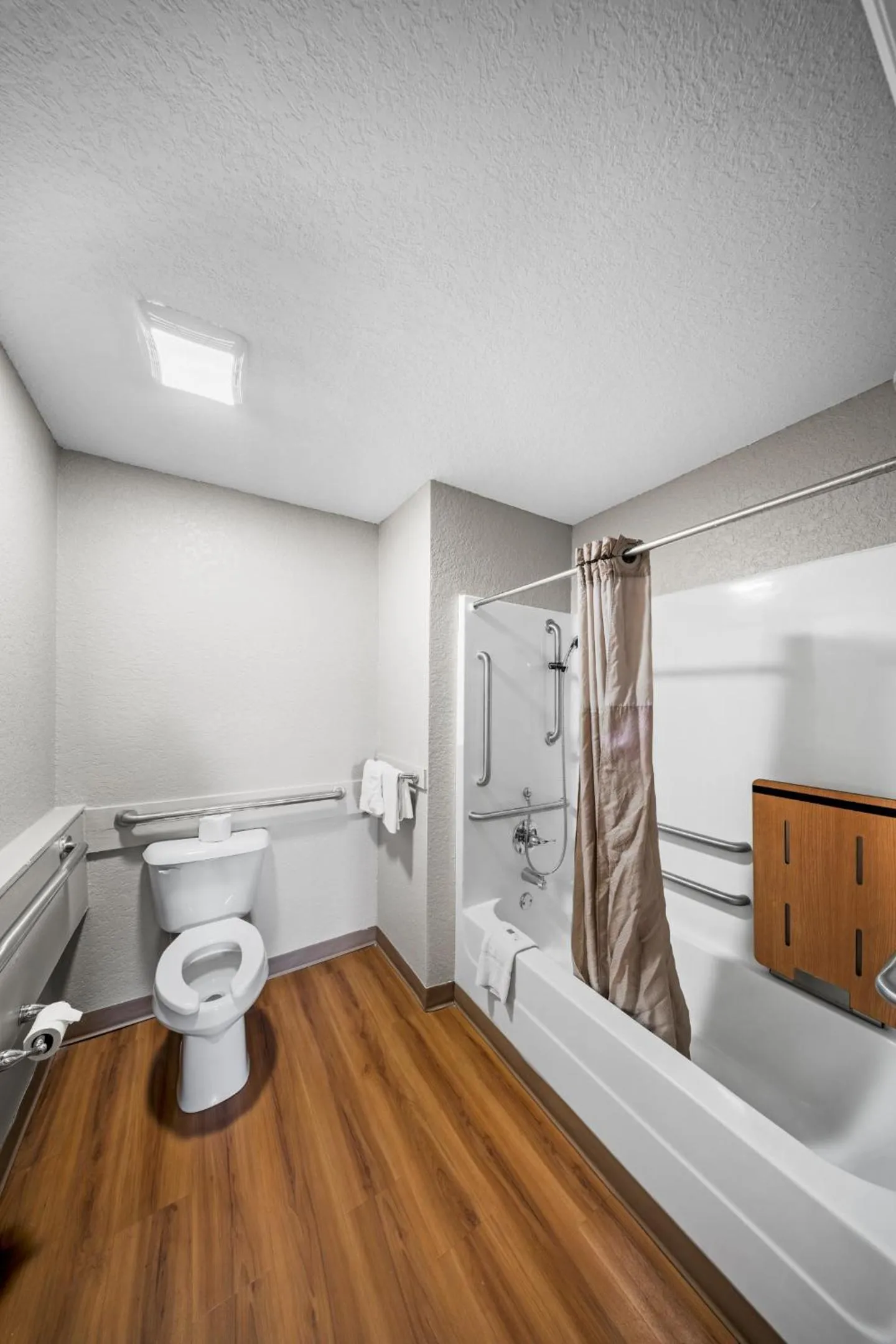 Bathroom in Motel 6-Moultrie, GA