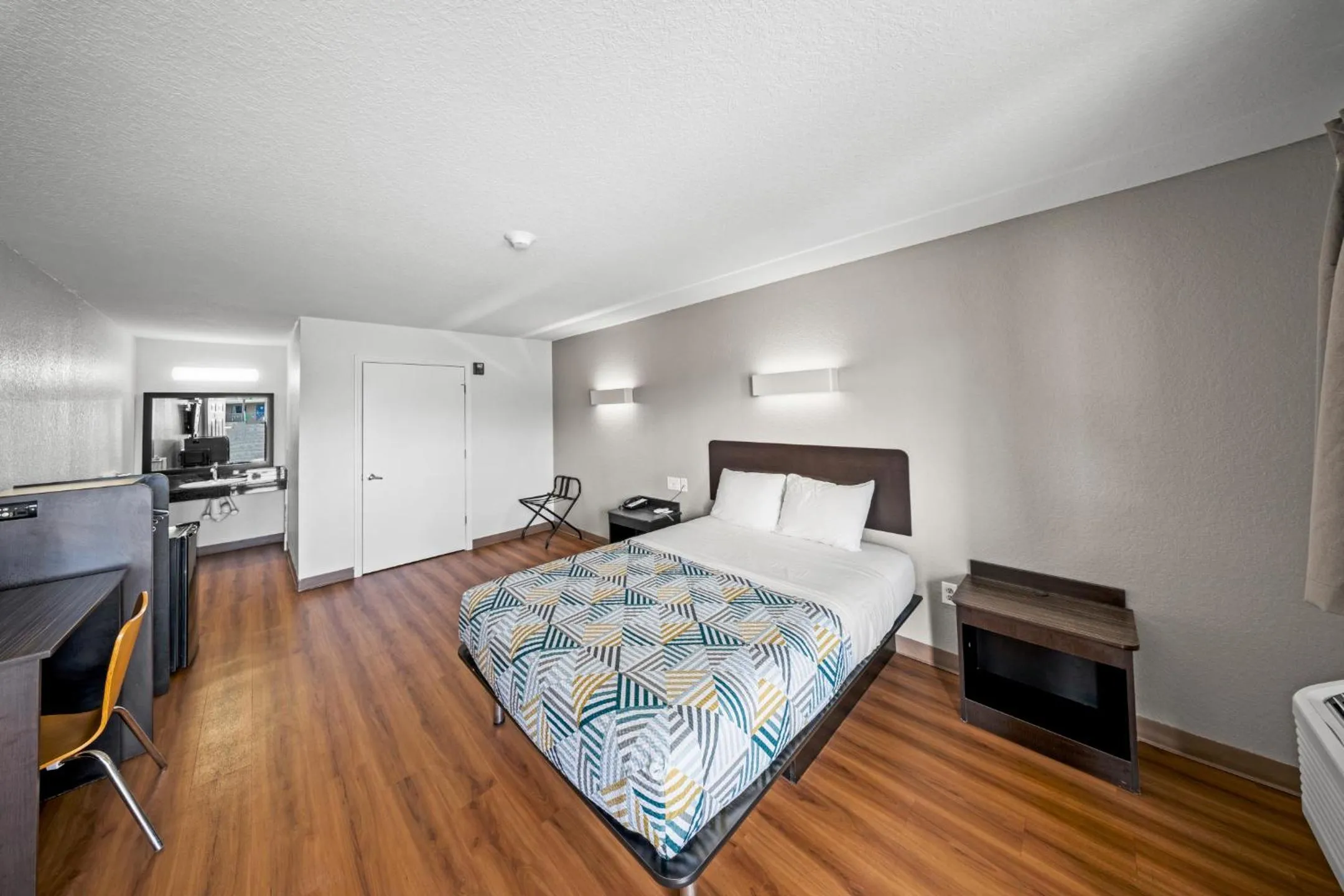 Bedroom, Bed in Motel 6-Moultrie, GA