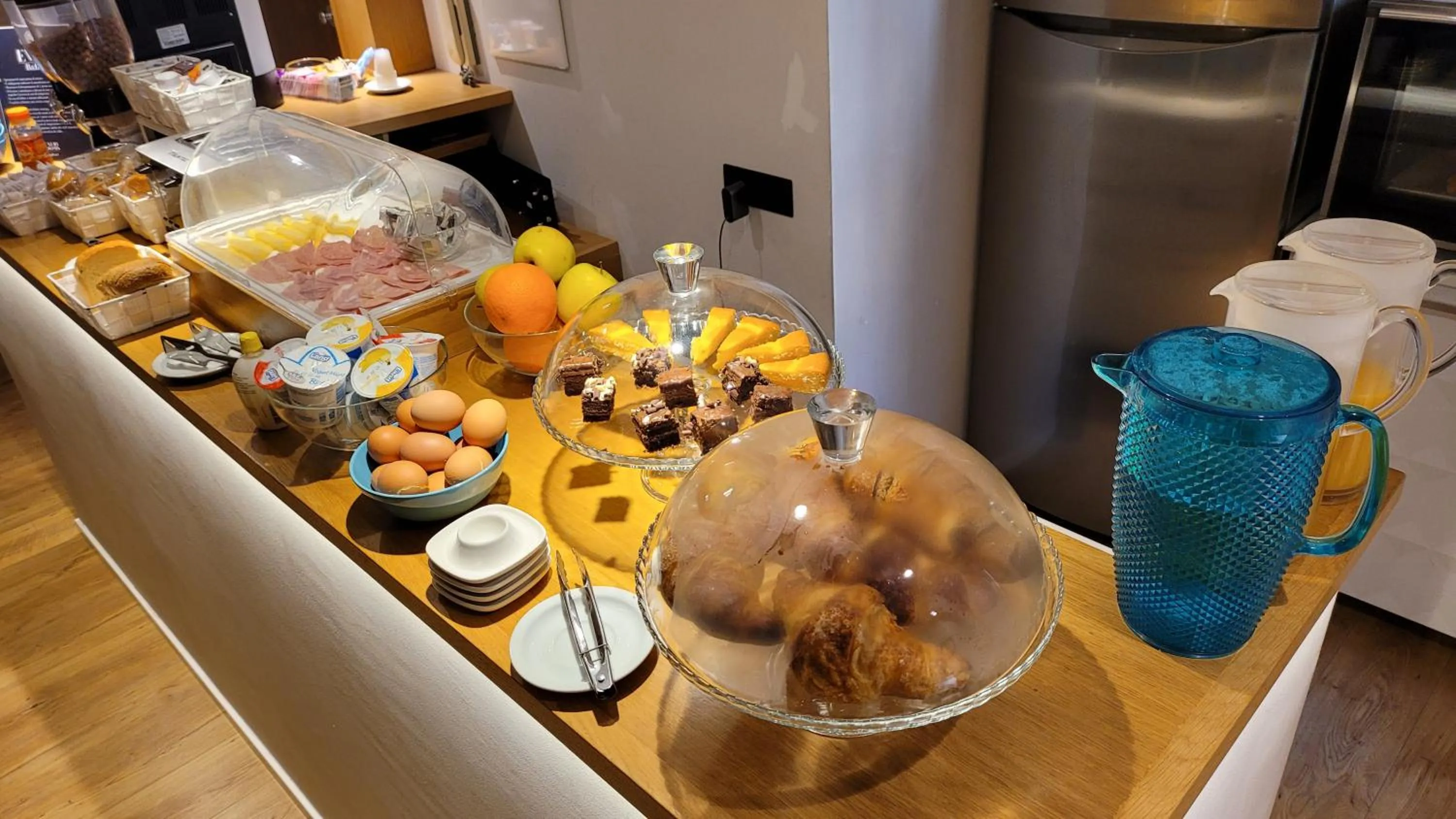 Breakfast in EVA LUXURY ROOMS CAGLIARI